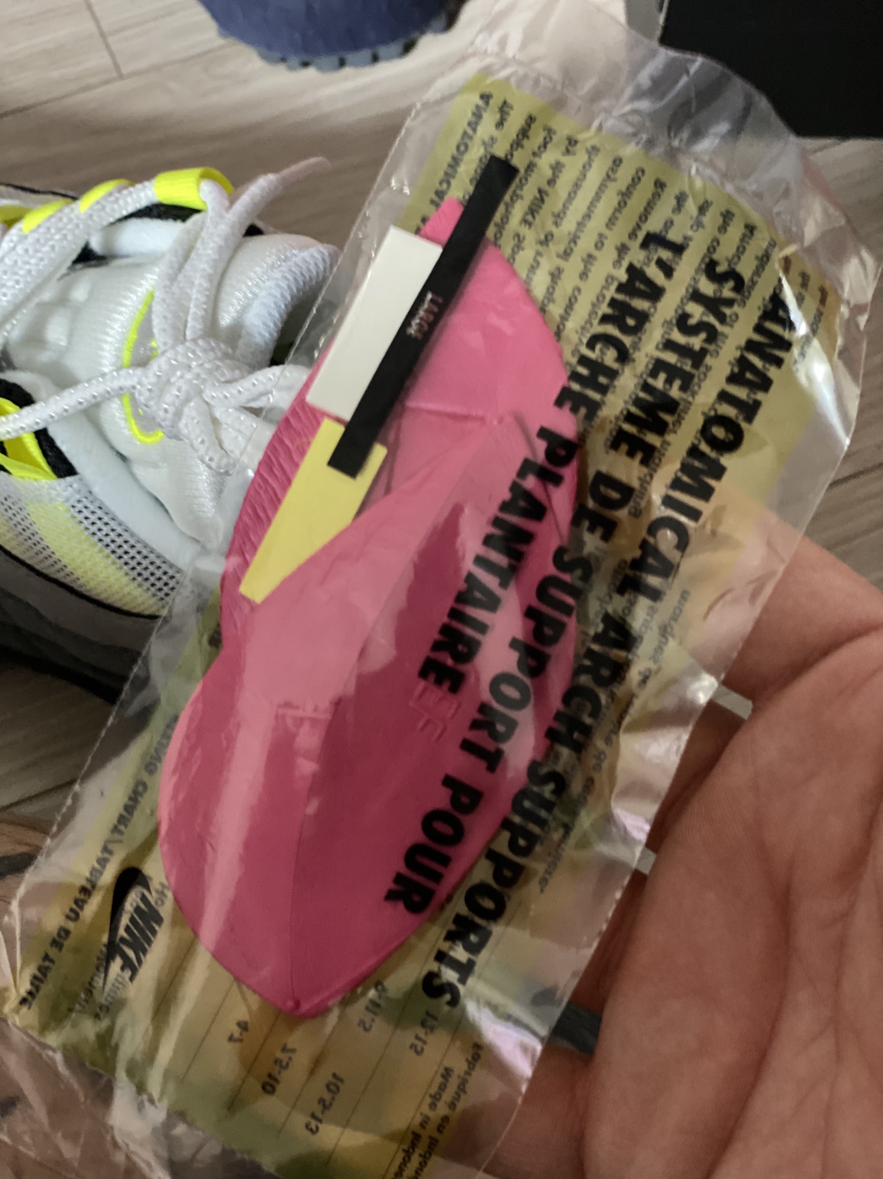 Nike Air Max 95 OG Neon Yellow 2020 착용 스타일 - 3
