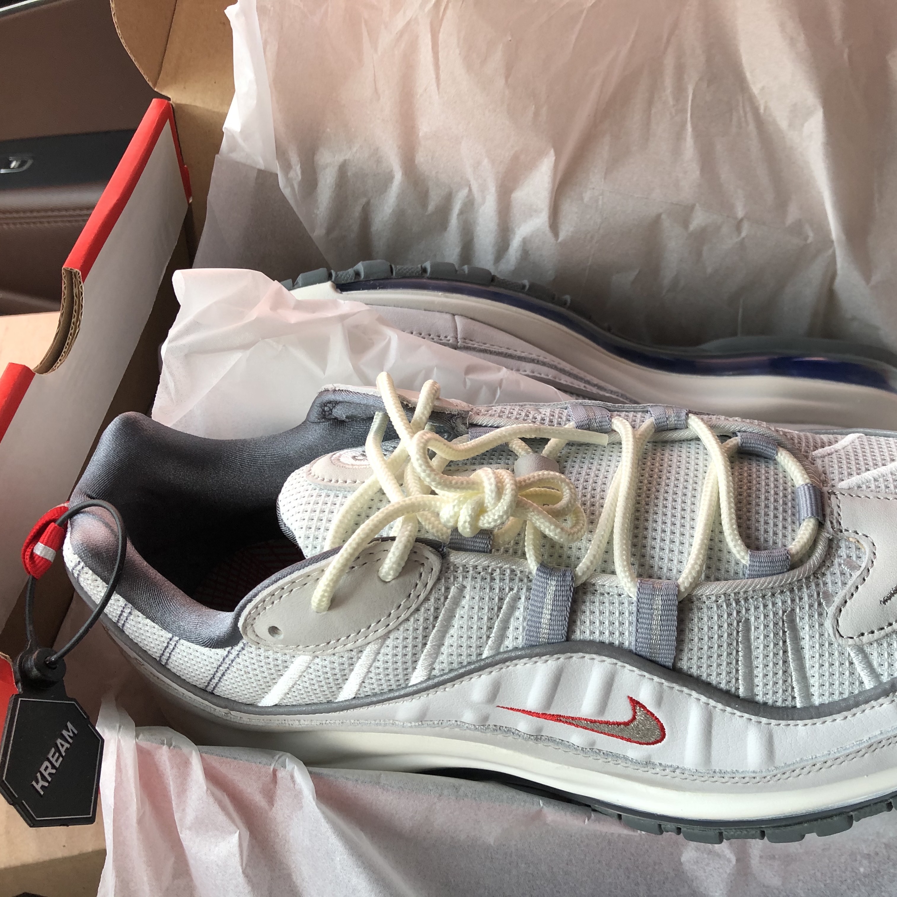 Nike Air Max 98 Summit White 착용 스타일