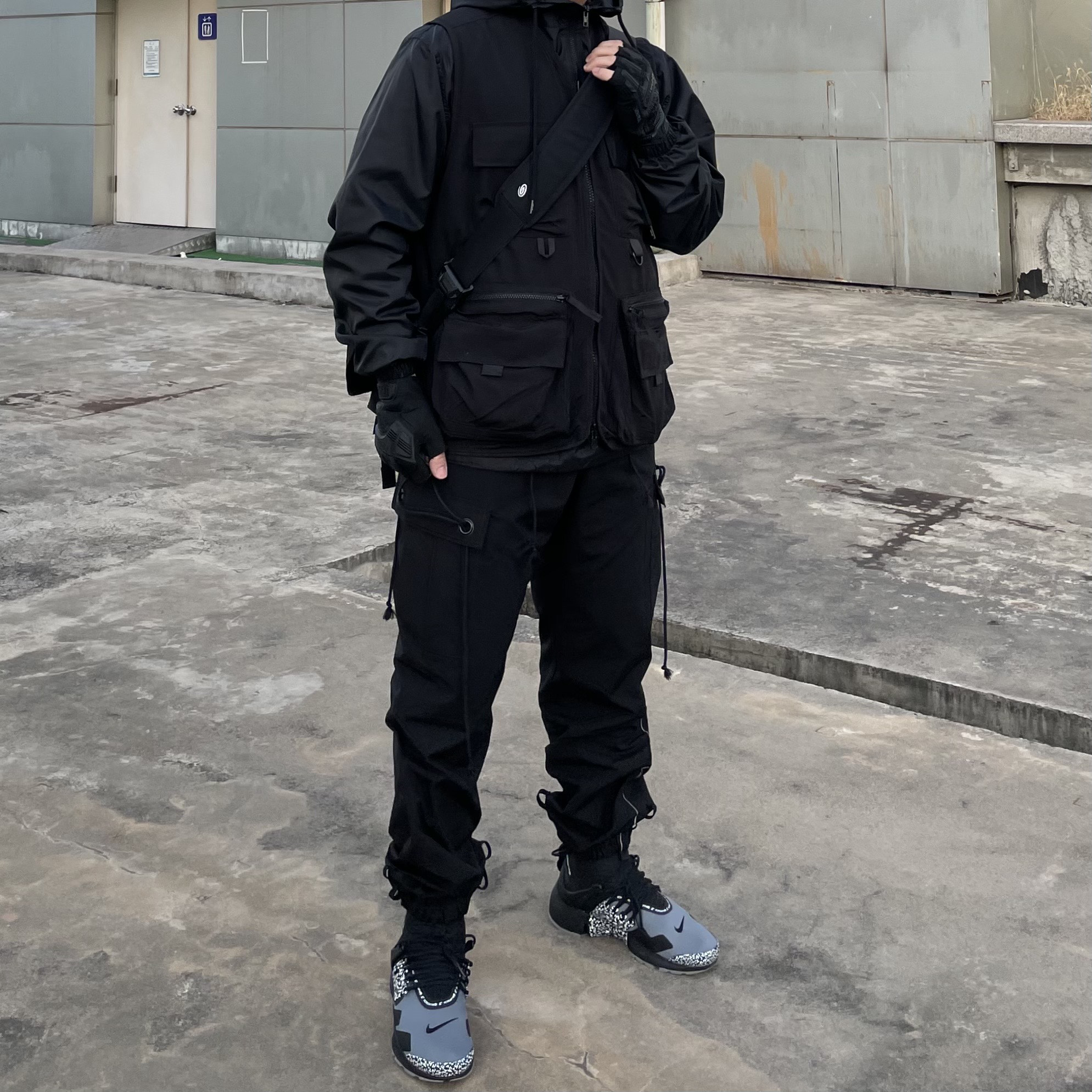 Nike x Acronym Air Presto Mid Acronym Cool Grey 착용 스타일 - 1