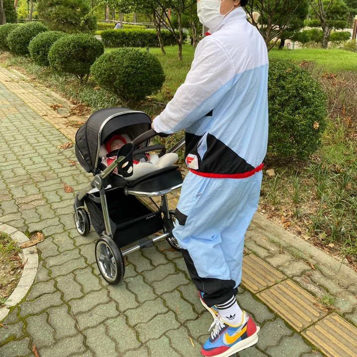 Nike x Sacai LDWaffle Blue Multi 착용 스타일