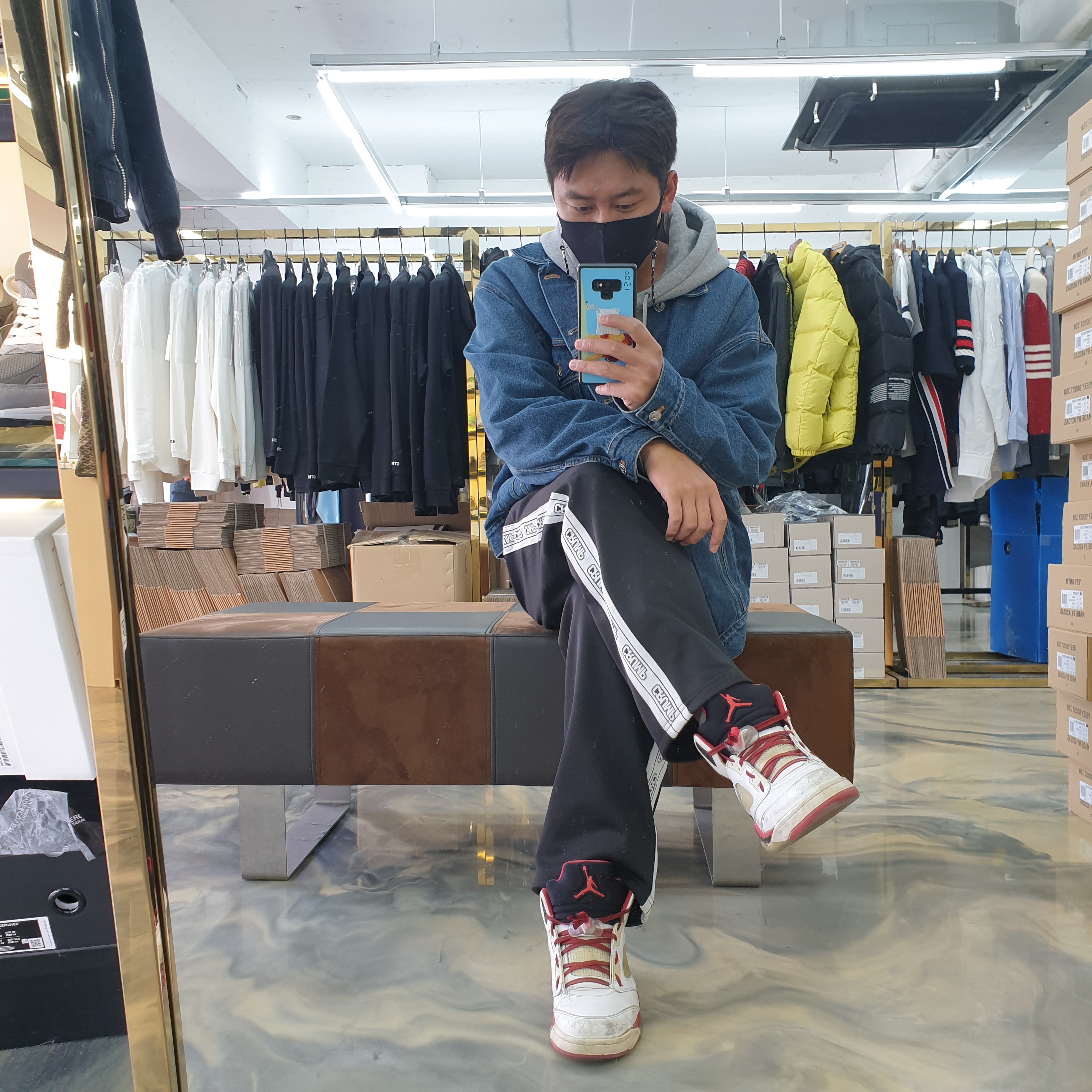 Jordan 5 Retro Fire Red Silver Tongue 2020 착용 스타일 - 2