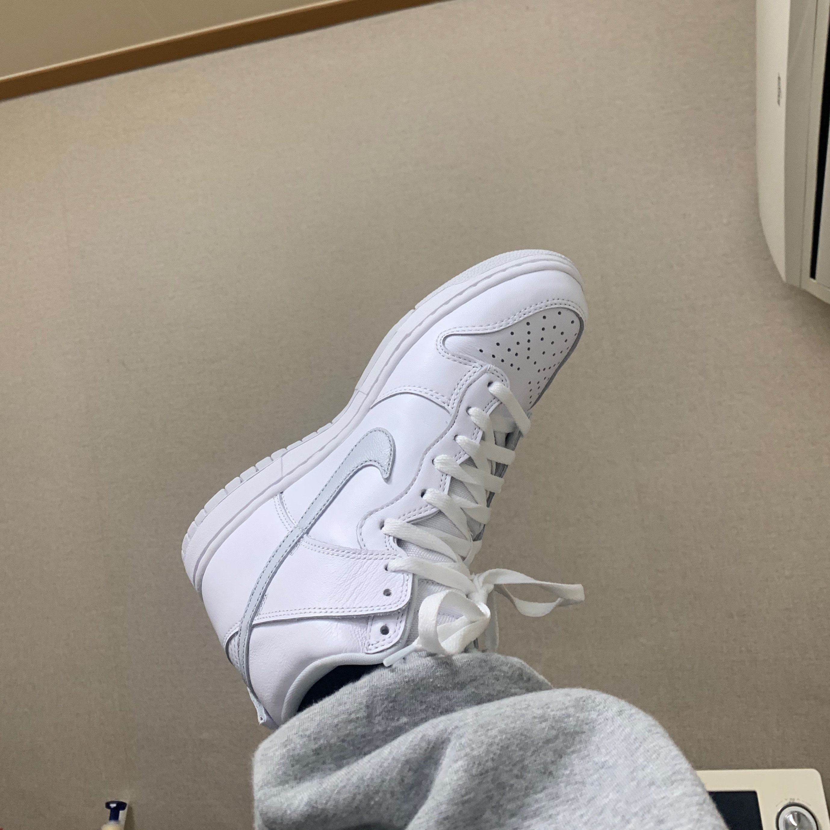 Nike Dunk High SP Pure Platinum 착용 스타일