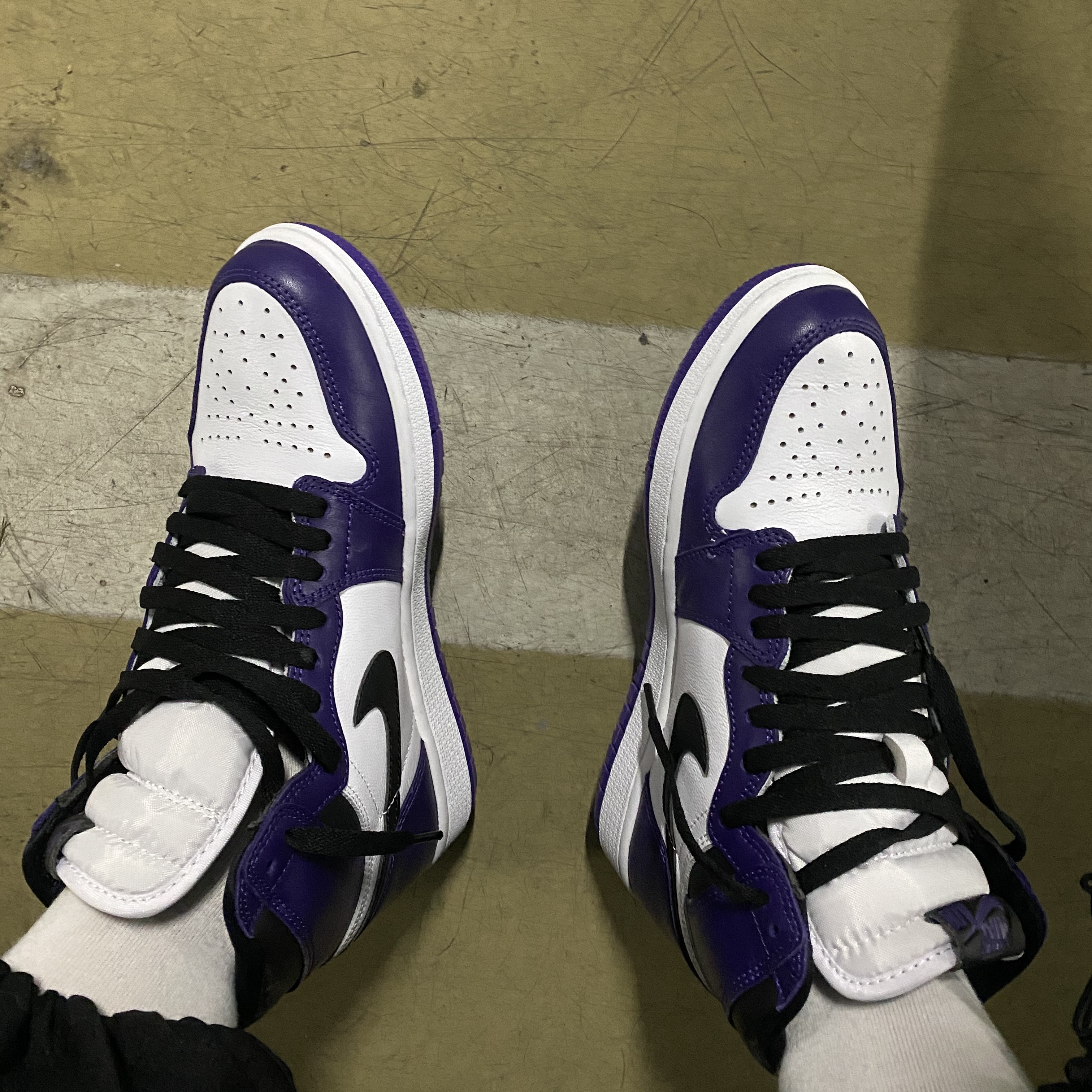 Jordan 1 Retro High OG Court Purple 2020 착용 스타일 - 1