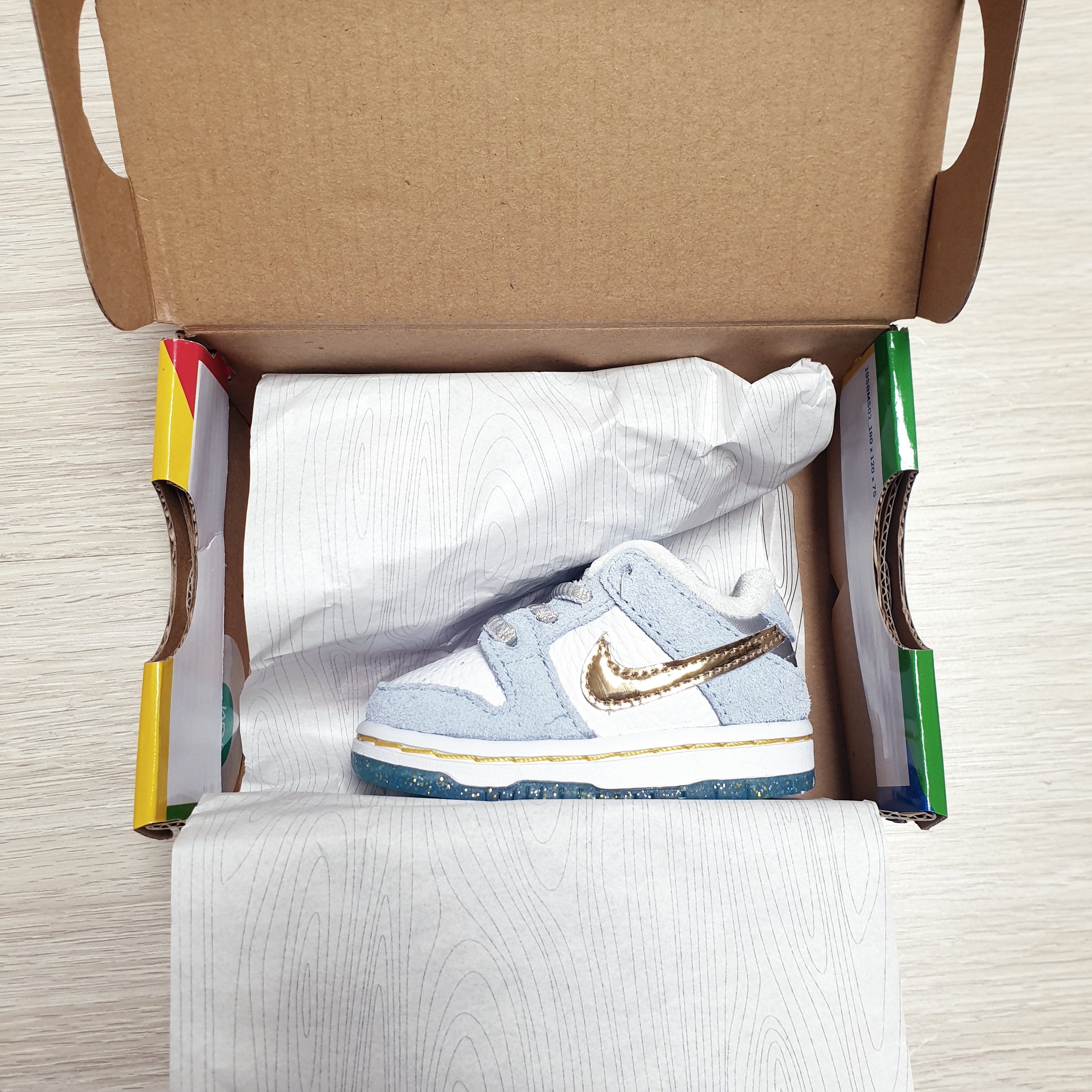 (TD) Nike x Sean Cliver SB Dunk Low Holiday Special 착용 스타일 - 4