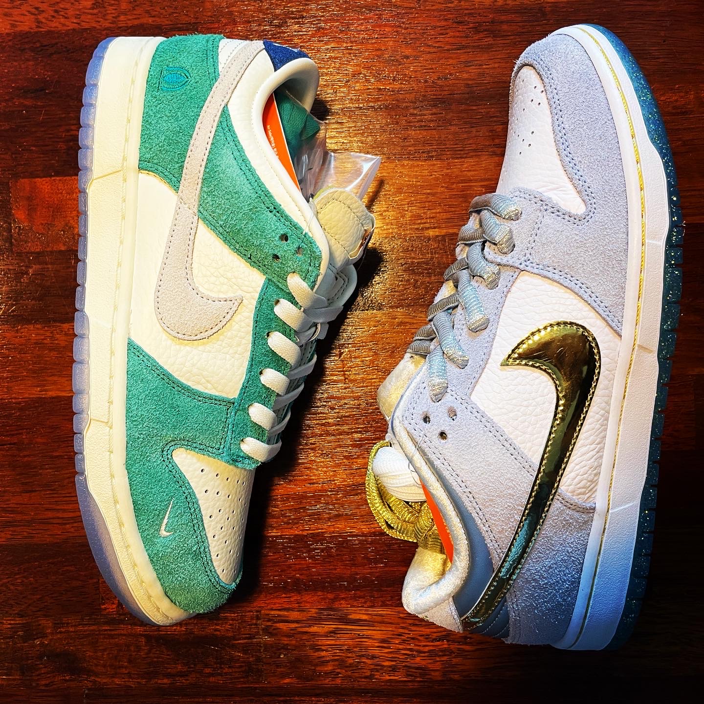 Nike x Sean Cliver SB Dunk Low Holiday Special, Nike x Kasina Dunk Low Road Sign - Kasina Exclusive 착용 스타일