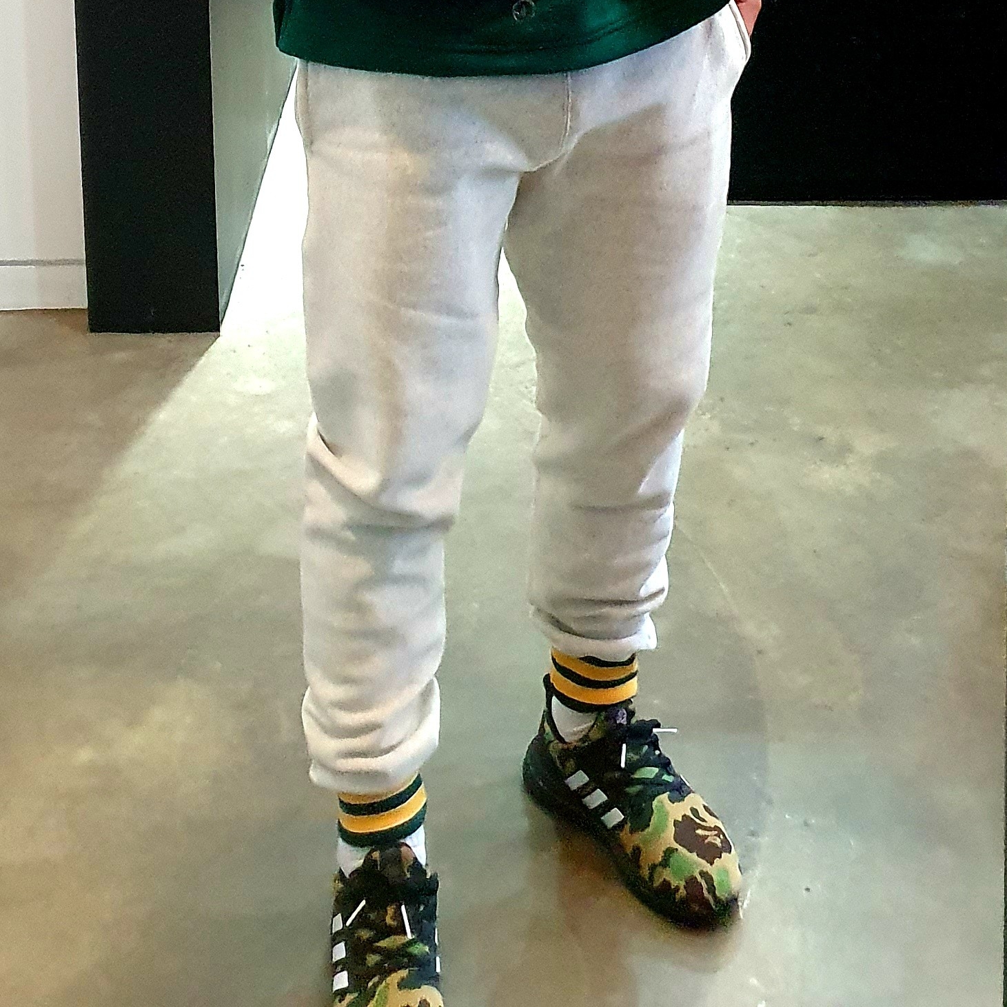 Adidas x BAPE Ultraboost 4.0 Green Camo 착용 스타일