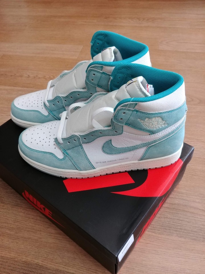 Jordan 1 Retro High OG Turbo Green 착용 스타일