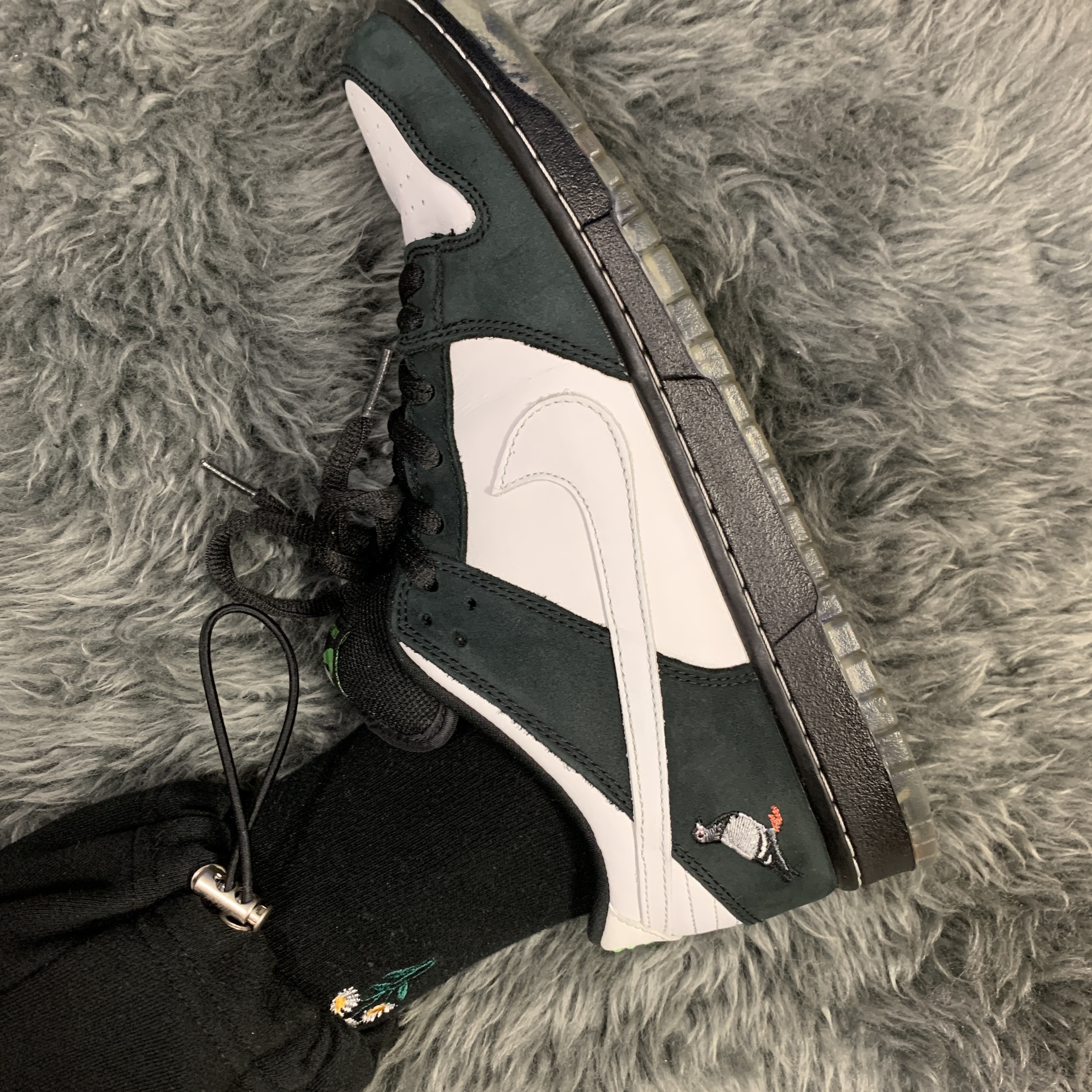 Nike x Staple SB Dunk Low Panda Pigeon 착용 스타일