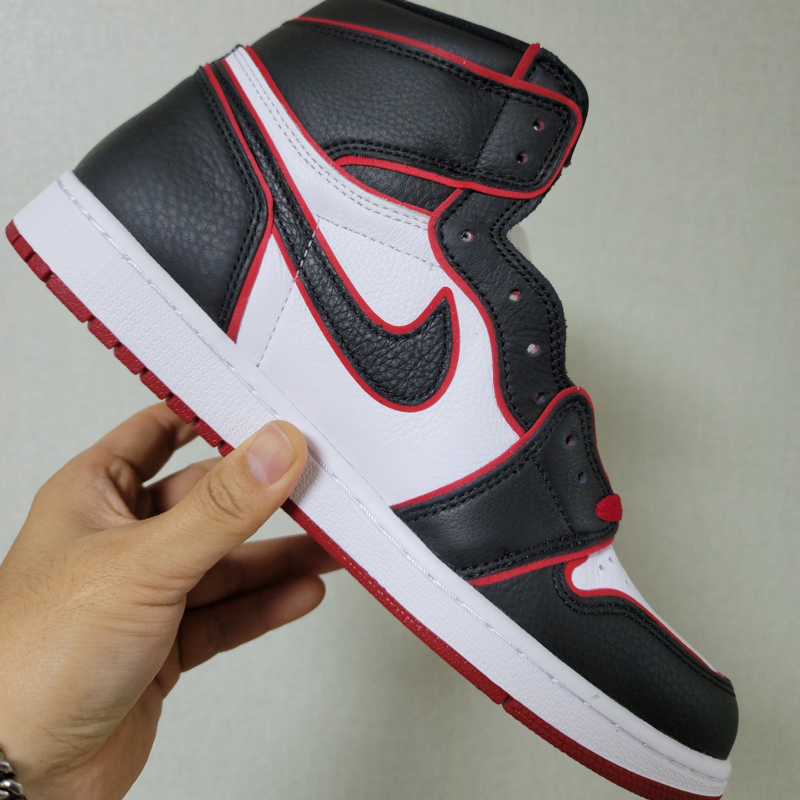 Jordan 1 Retro High OG Bloodline 착용 스타일