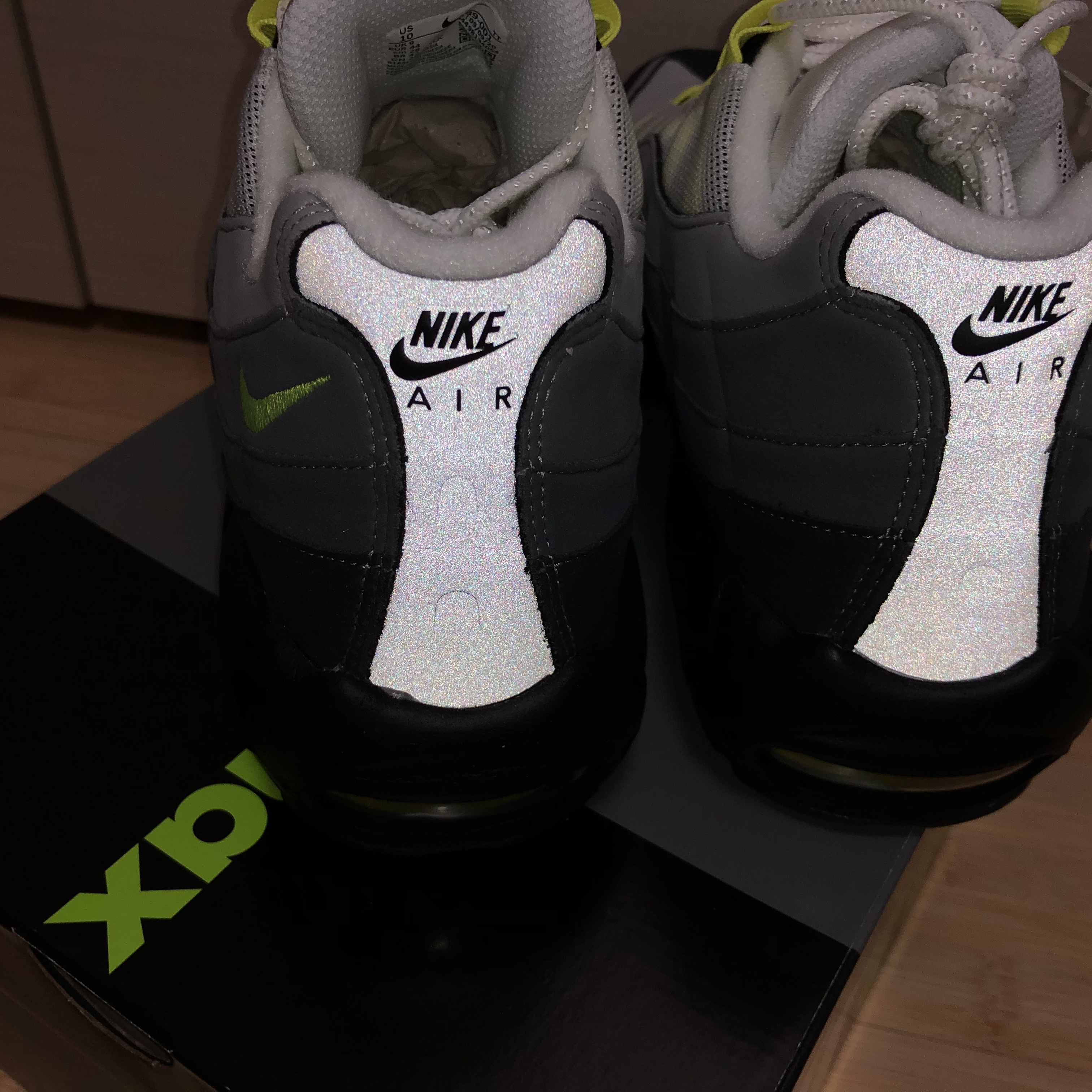 Nike Air Max 95 OG Neon Yellow 2020 착용 스타일 - 4