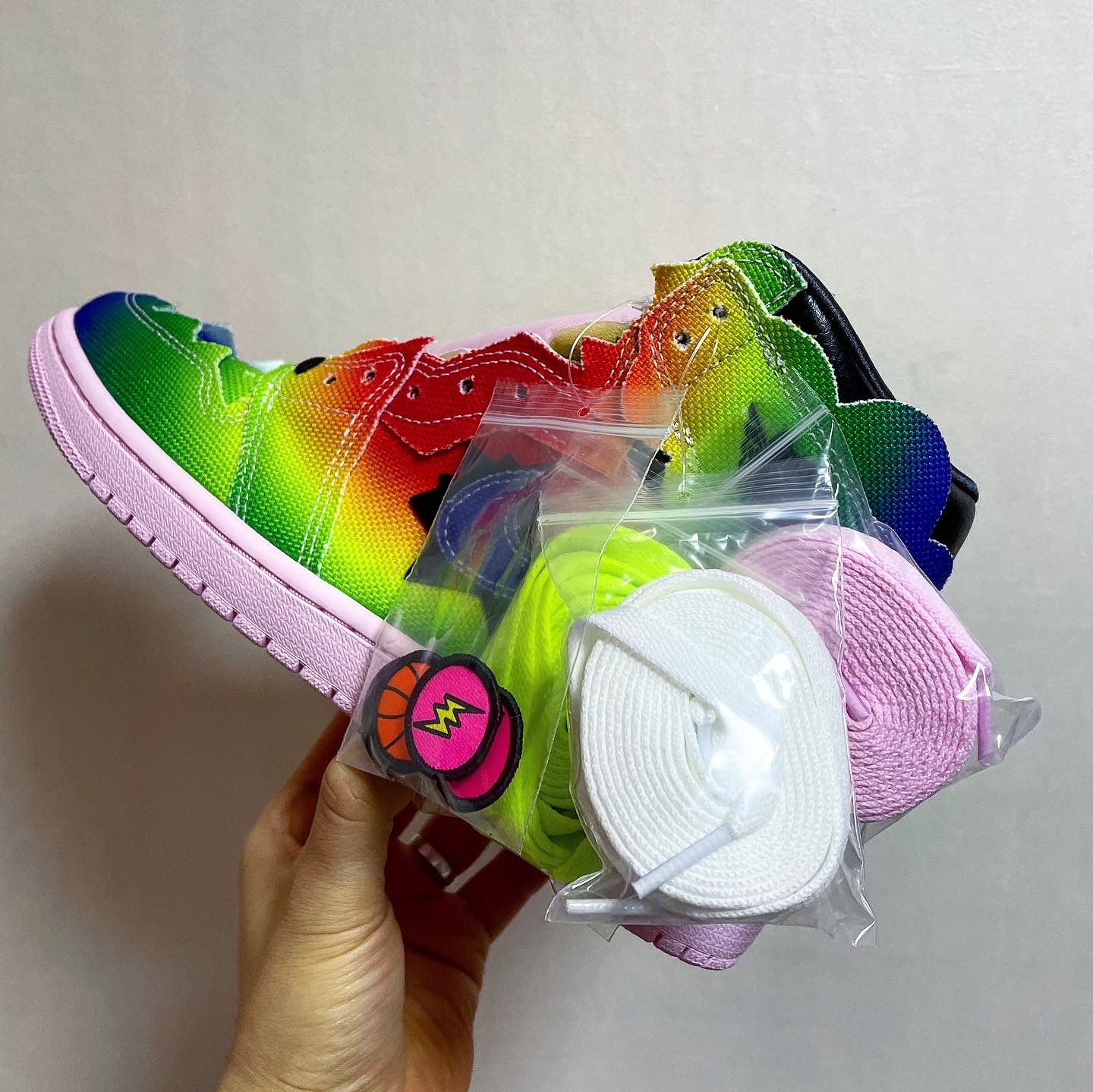 Jordan 1 x J Balvin Retro High OG 착용 스타일 - 1