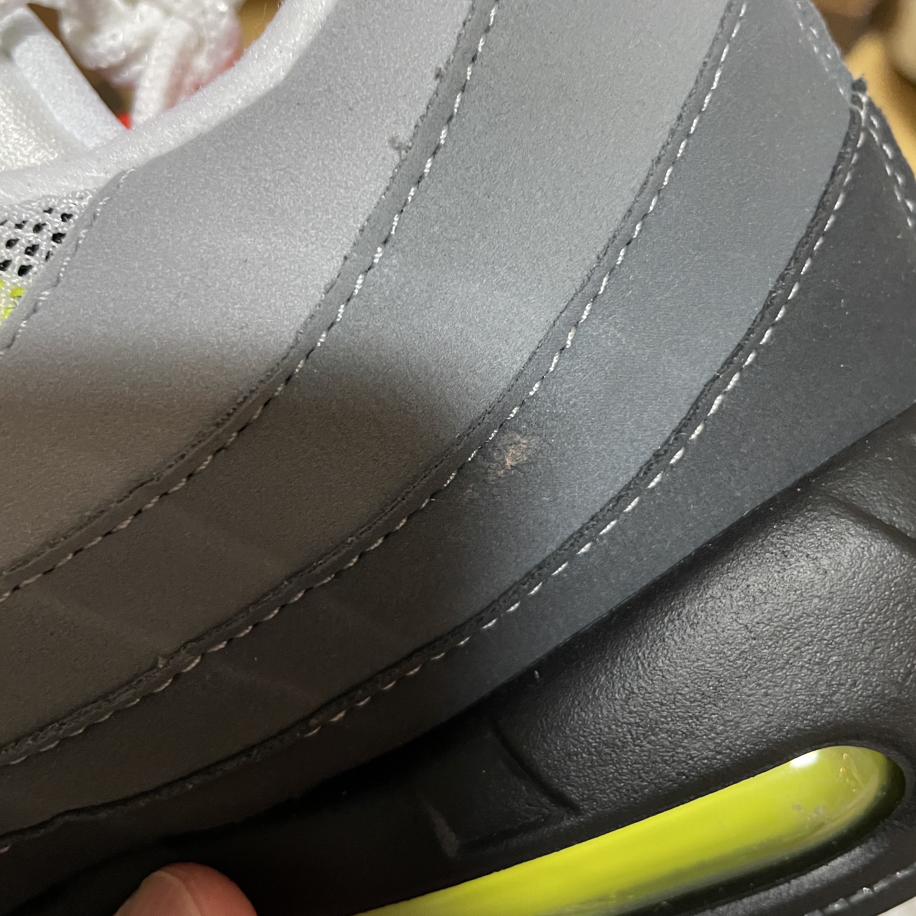 Nike Air Max 95 OG Neon Yellow 2020 착용 스타일 - 2