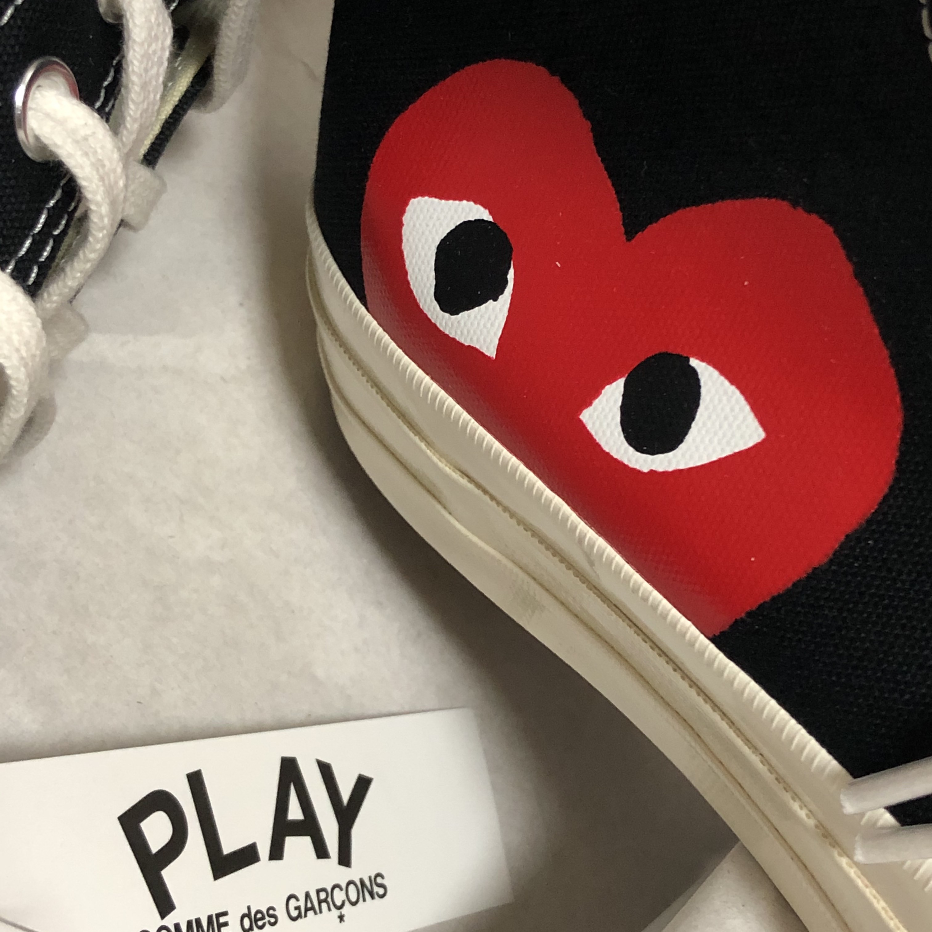Converse x Play Comme des Garcons Chuck 70 Hi Black 착용 스타일 - 2