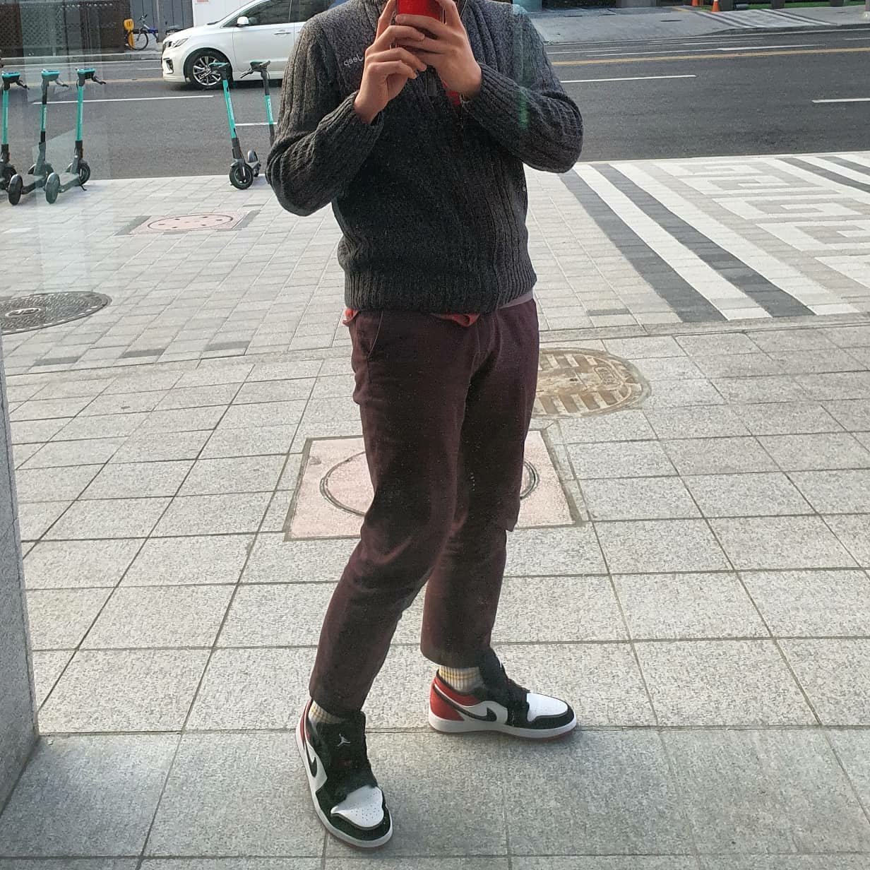 Jordan 1 Low Black Toe 착용 스타일 - 2