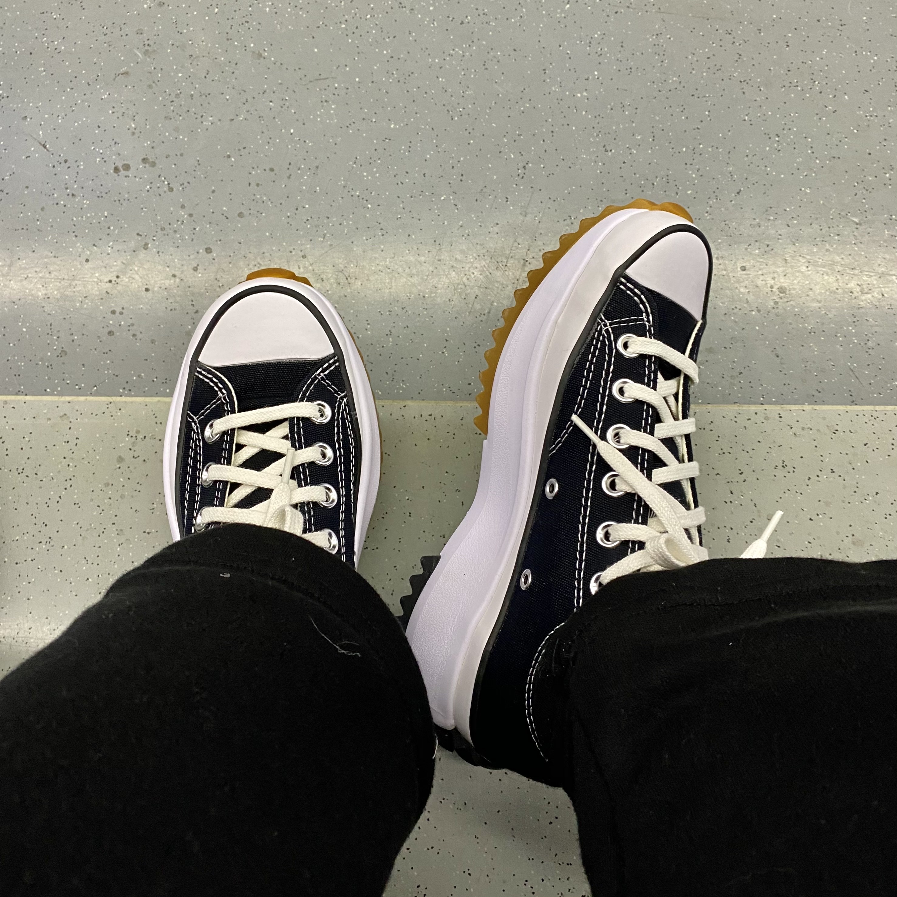 Converse Run Star Hike Low Black 착용 스타일
