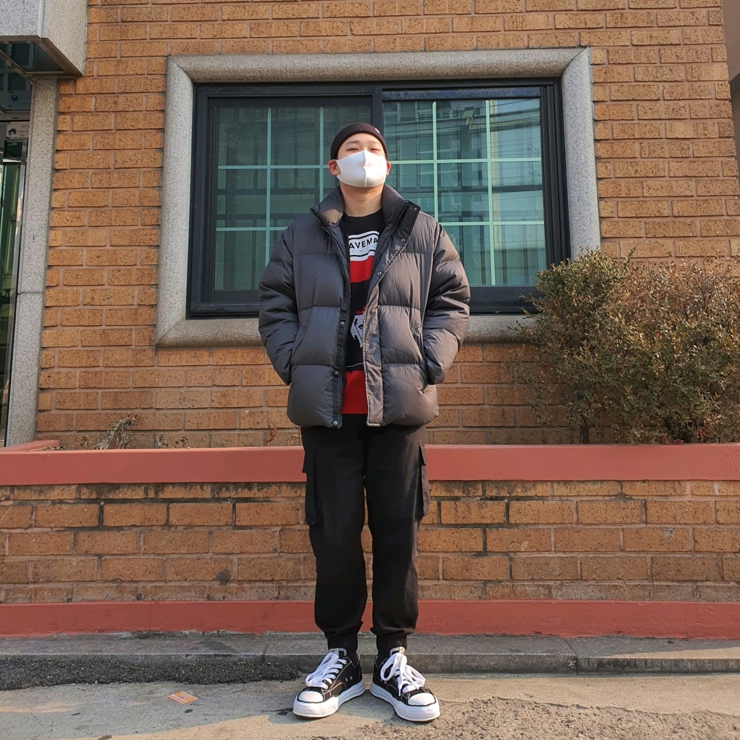 Maison Mihara Yasuhiro Peterson OG Sole Canvas Low Sneakers Black 착용 스타일 - 4