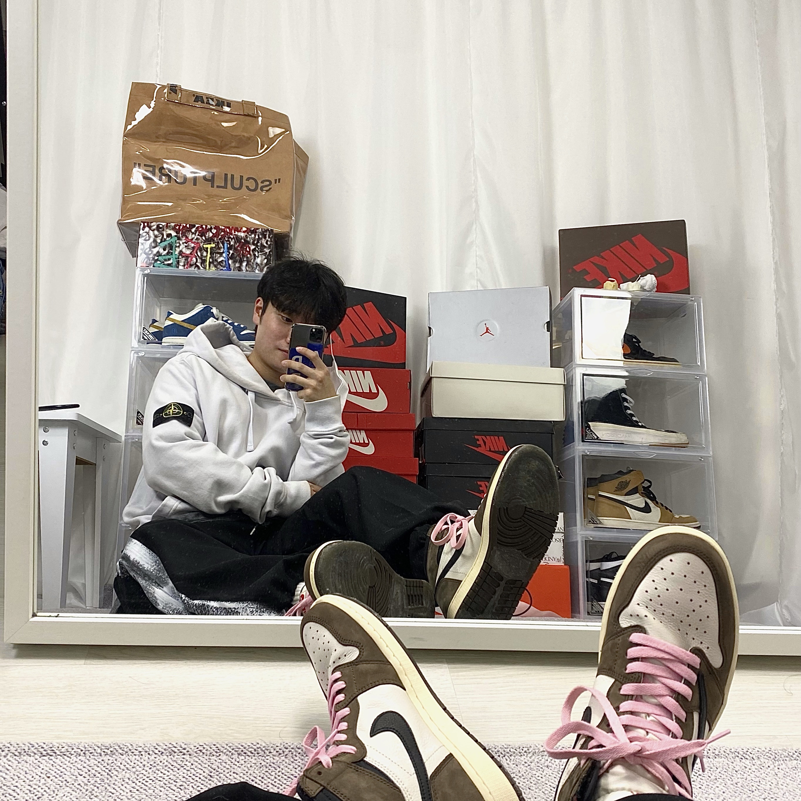 Jordan 1 x Travis Scott Retro High OG SP Mocha 착용 스타일