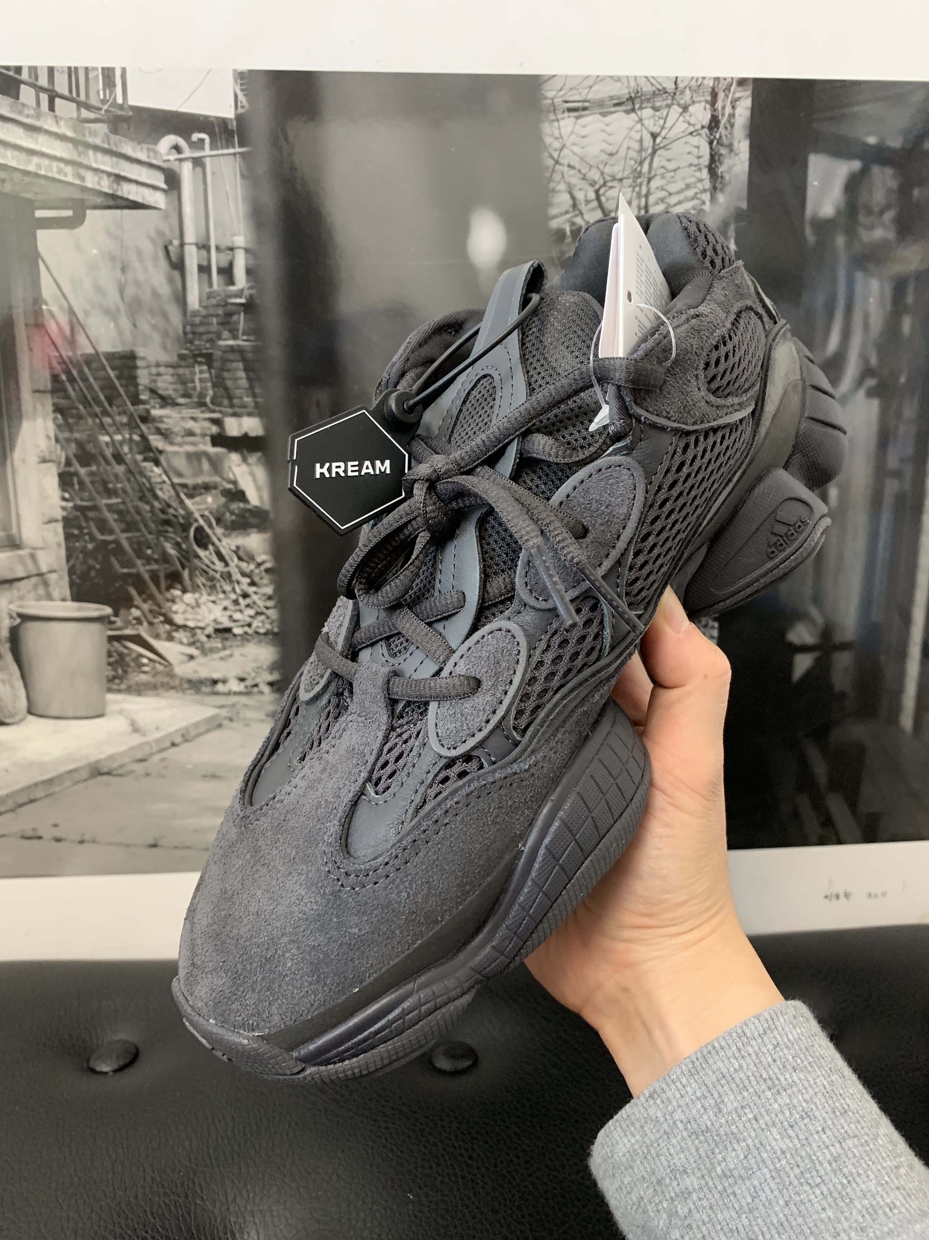 Adidas Yeezy 500 Utility Black 2018/2020 착용 스타일