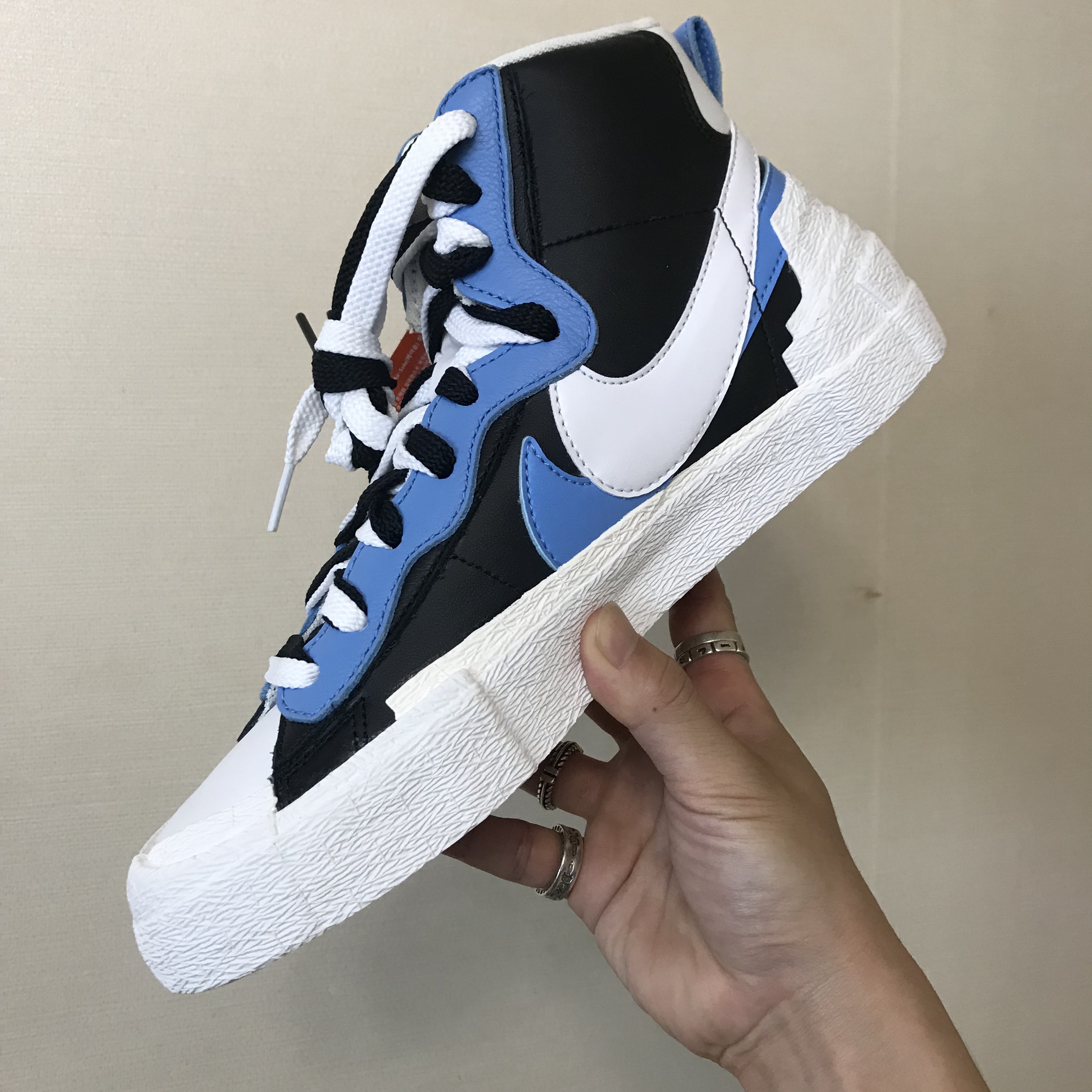 Nike x Sacai Blazer Mid White Black Legend Blue 착용 스타일