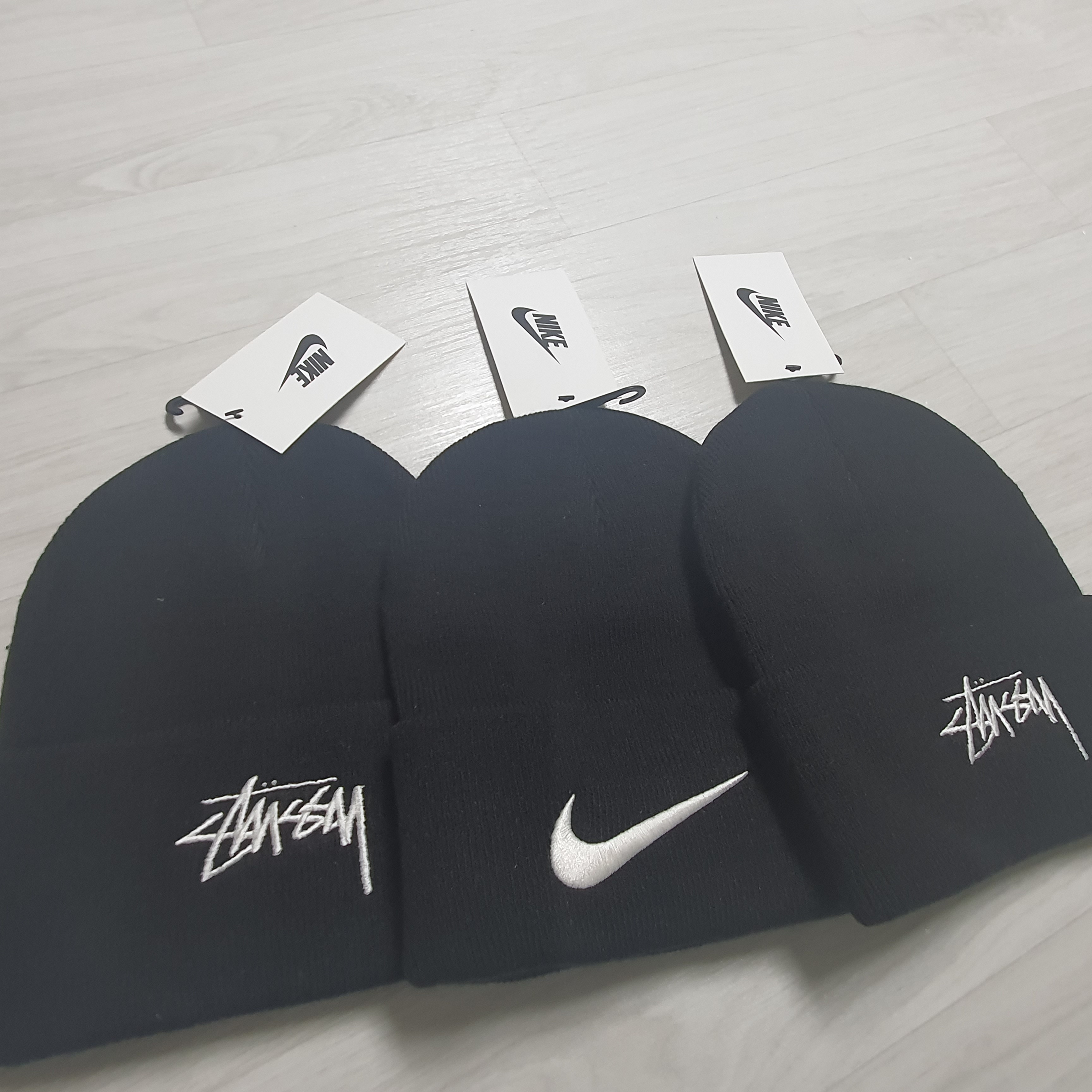 Nike x Stussy Cuff Beanie Black 착용 스타일