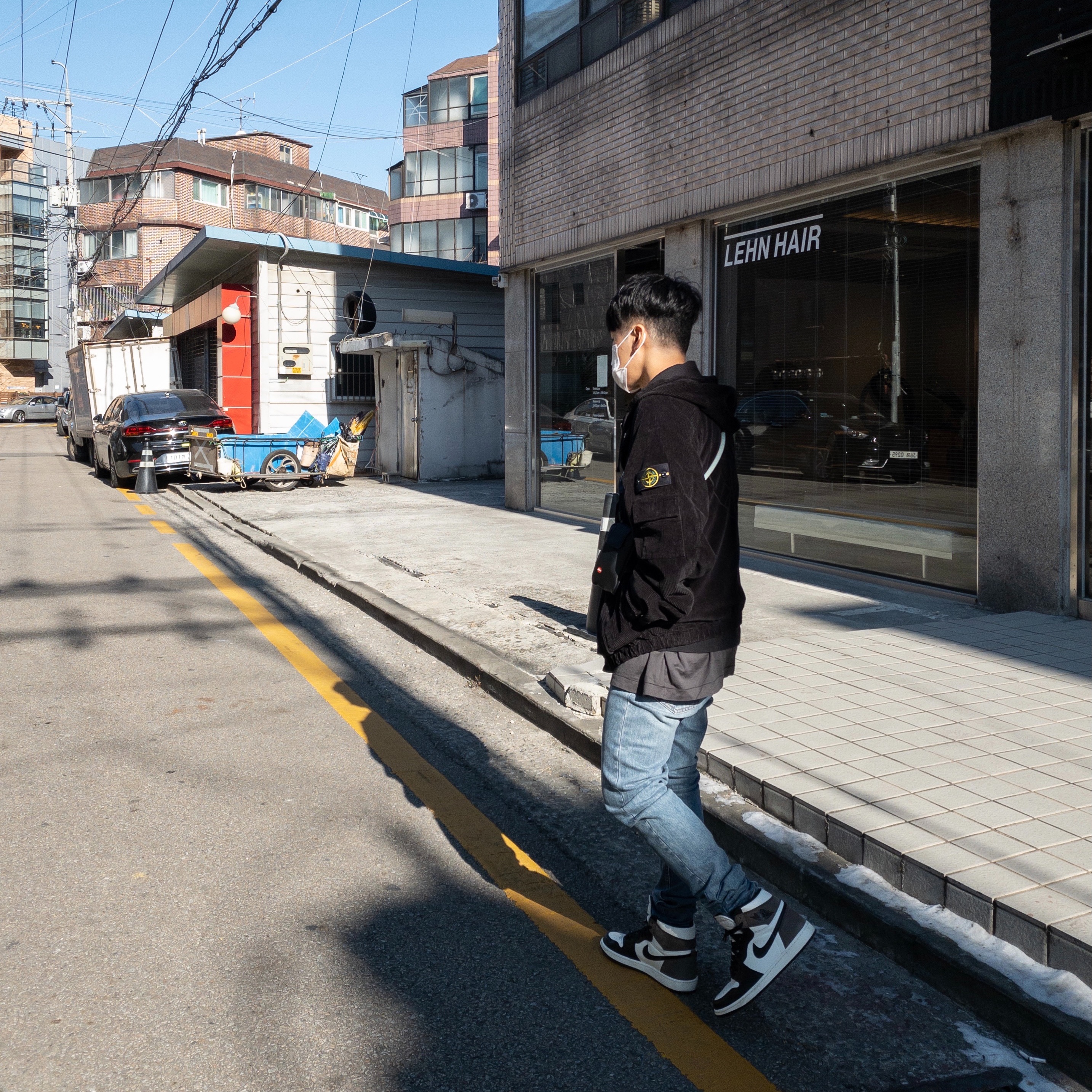 Jordan 1 Retro High OG Black Mocha, Supreme x Stone Island Corduroy Jacket Black - 20FW 착용 스타일