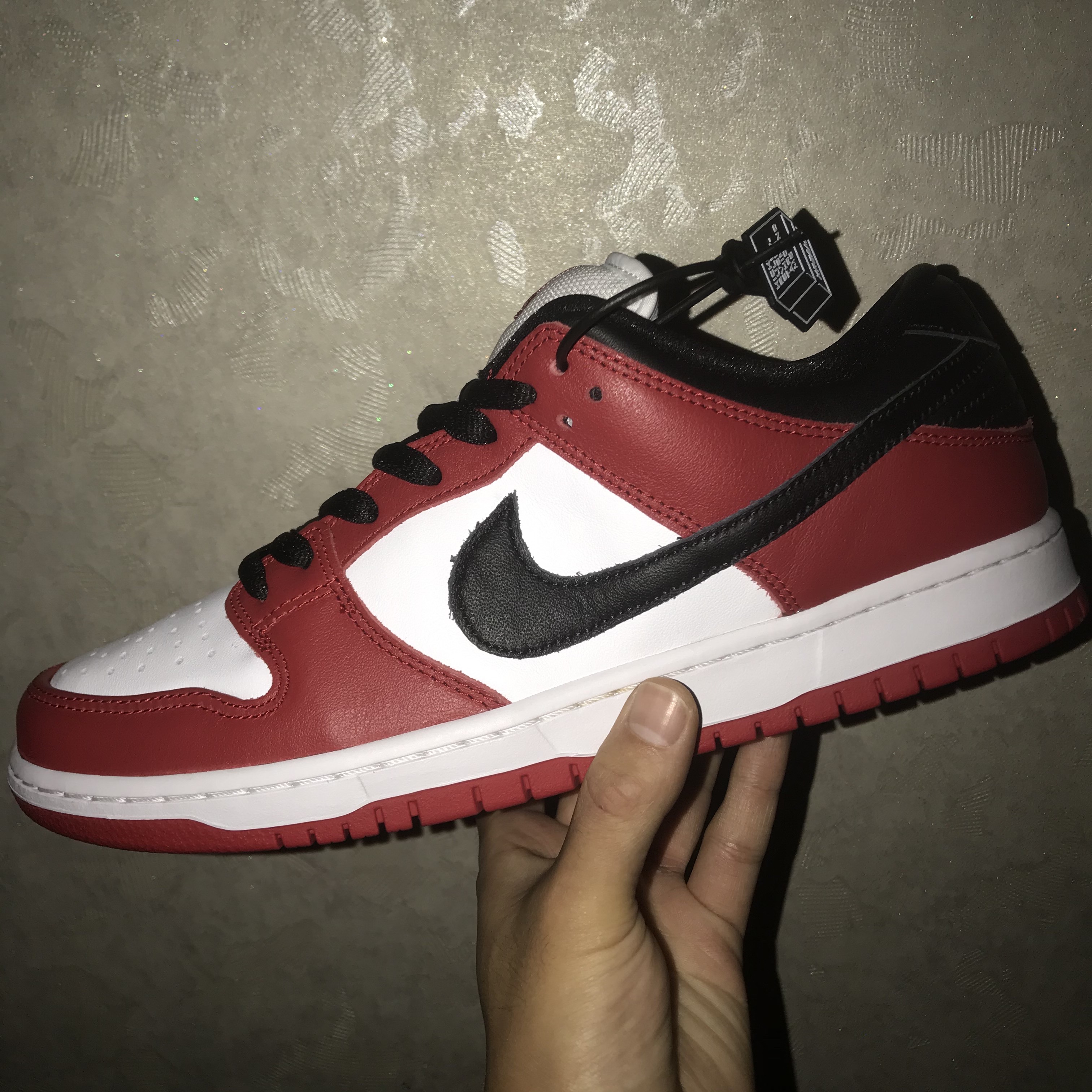Nike SB Dunk Low Pro Chicago 착용 스타일 - 1