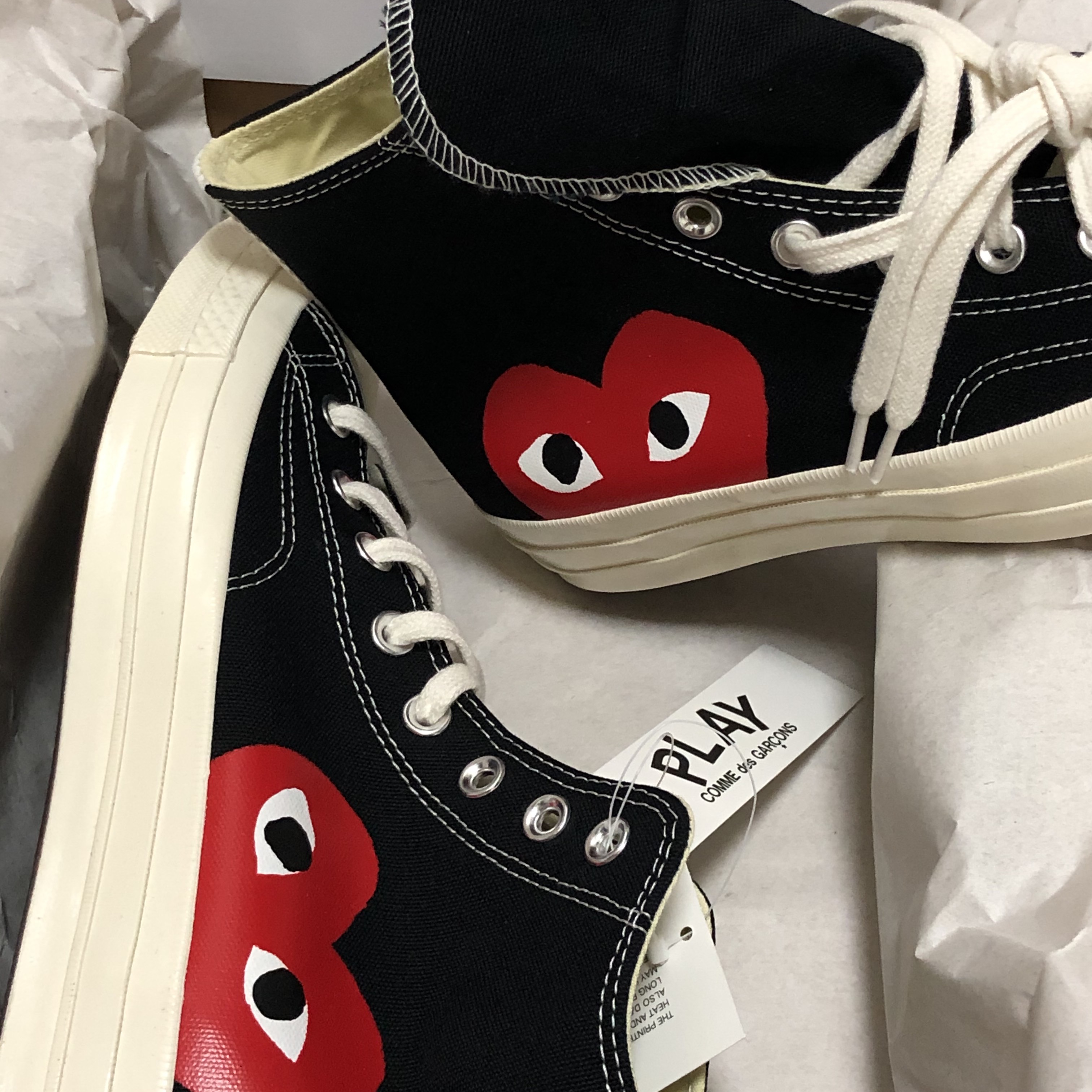 Converse x Play Comme des Garcons Chuck 70 Hi Black 착용 스타일 - 1