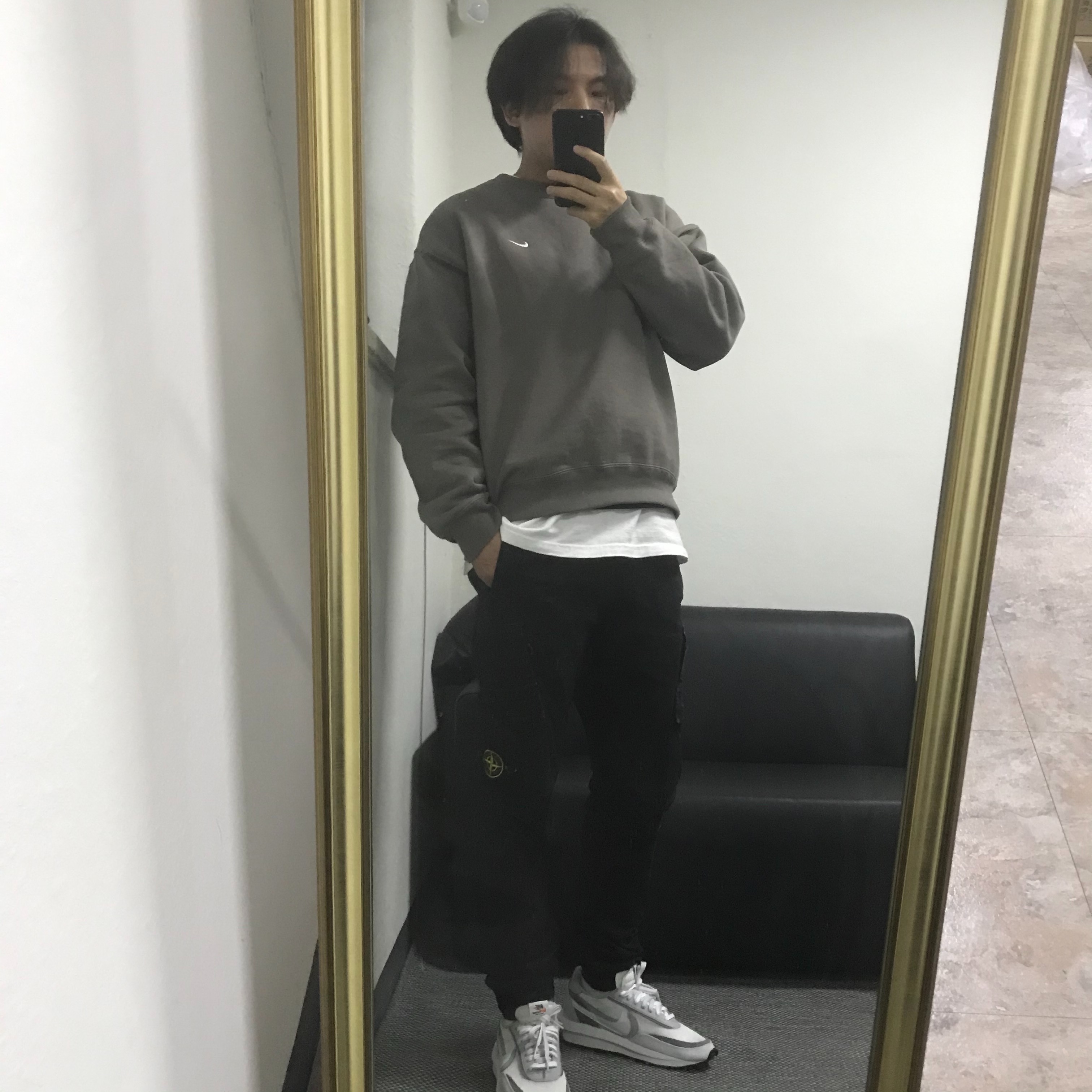 Nike x Sacai LDWaffle Summit White 착용 스타일