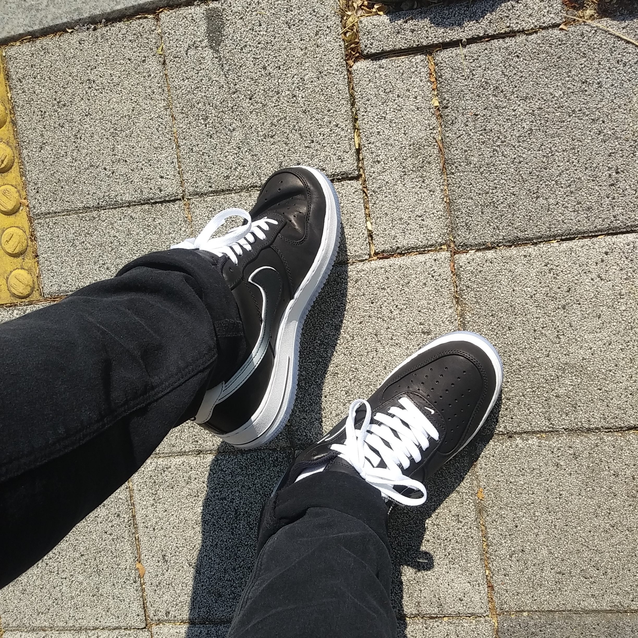 Nike Air Force 1 Low Colin Kaepernick 착용 스타일