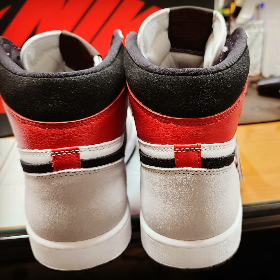 Jordan 1 Retro High OG Light Smoke Grey 착용 스타일 - 3