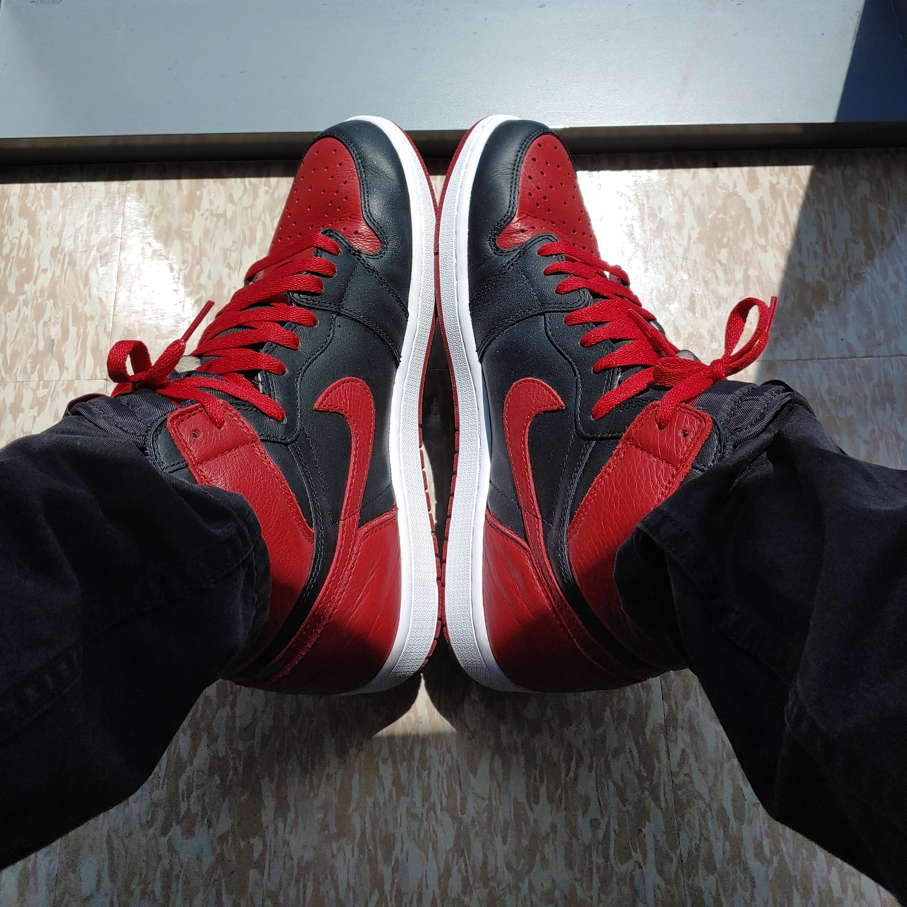 Jordan 1 Retro High Homage To Home (Non-Numbered), Jordan 1 Retro High OG Bred Banned 2016 착용 스타일 - 2