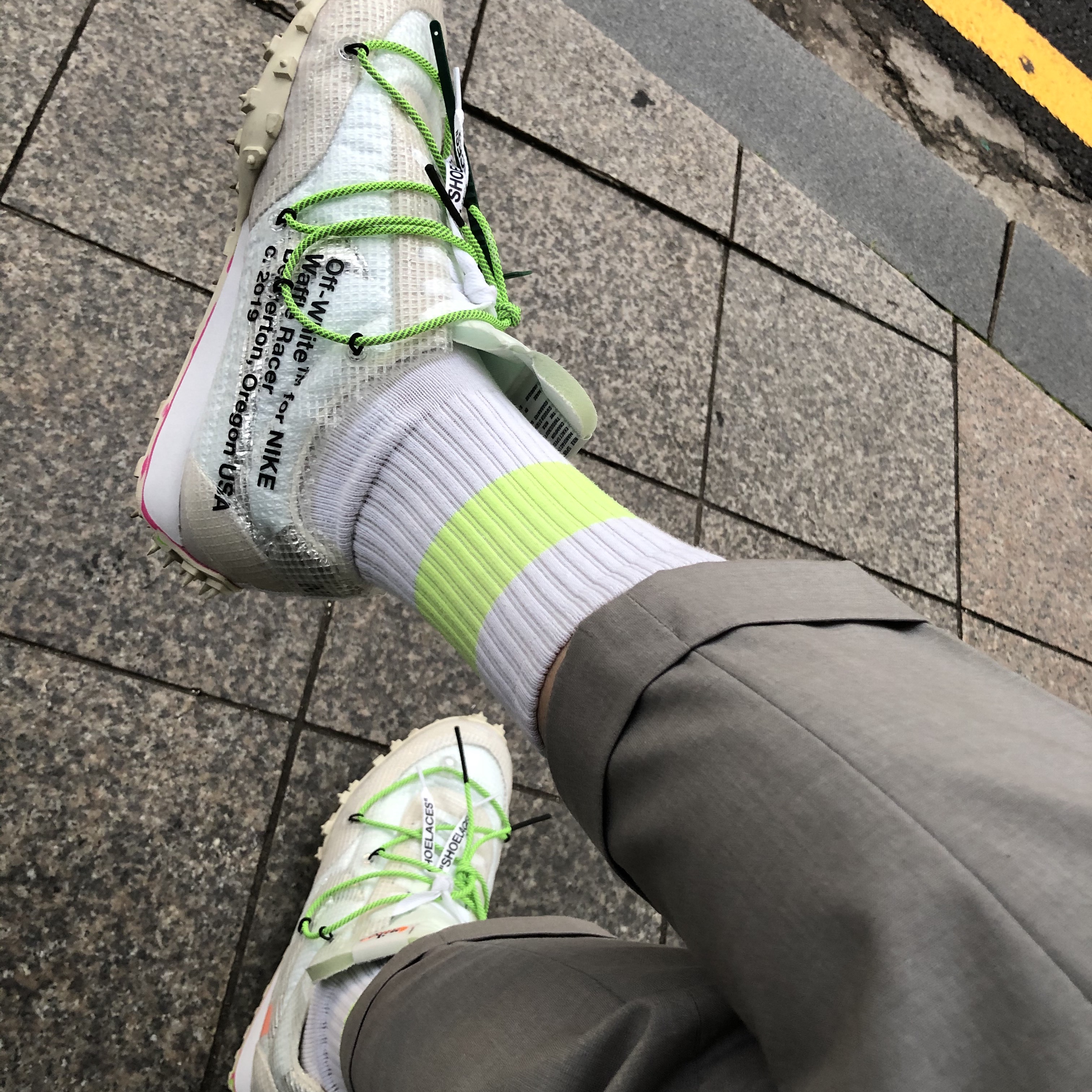 Hoka Tor Ultra Low WP JP Black, (W) Nike x Off-White Waffle Racer White 착용 스타일 - 2