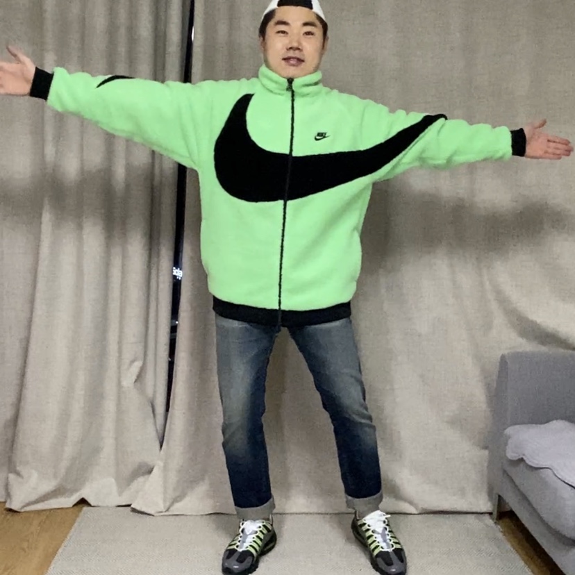 Nike Air Max 95 NDSTRKT Neon Yellow, Nike Big Swoosh Full Zip Jacket Green Black 착용 스타일