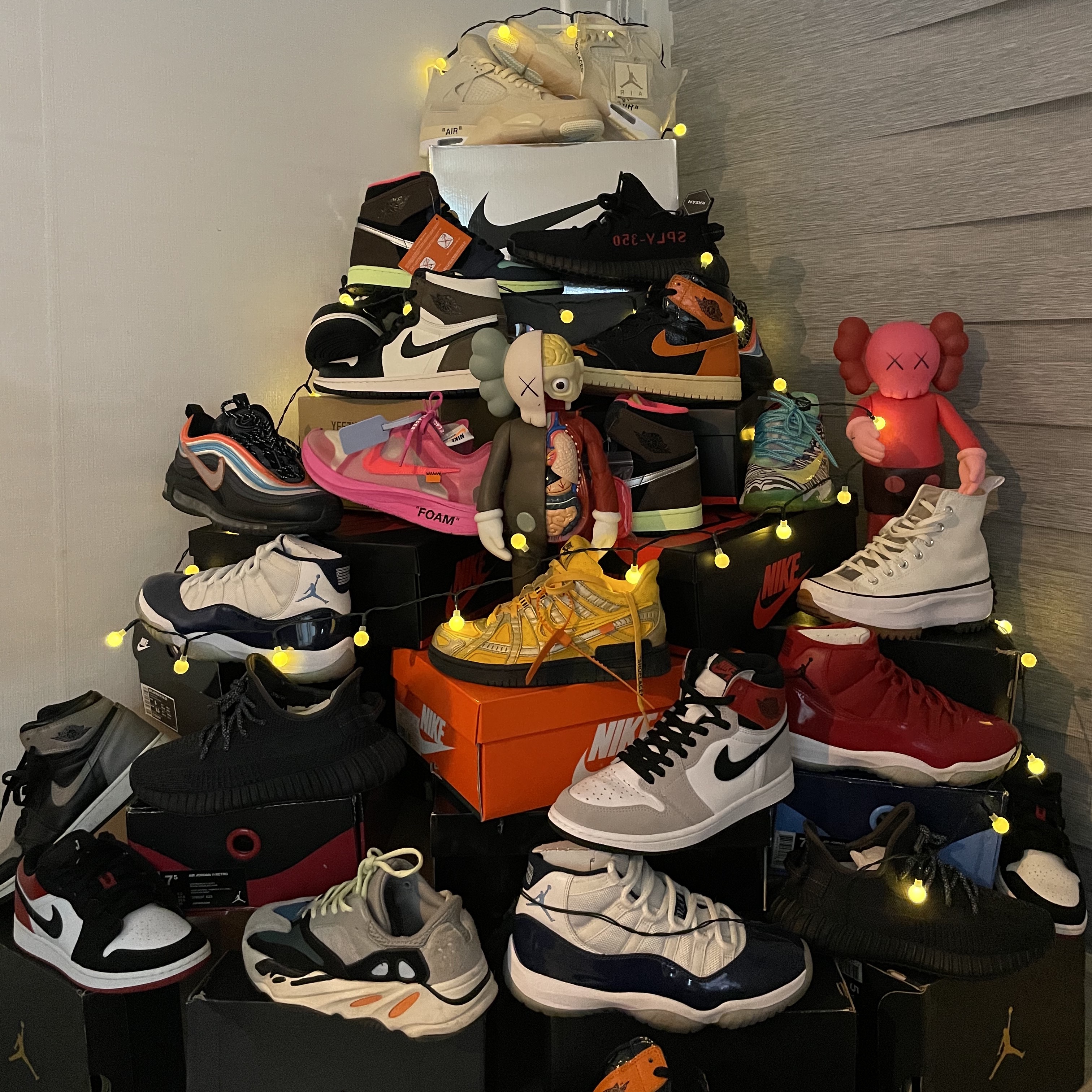 Nike Air Max 97 Neon Seoul, (W) Jordan 4 x Off-White Retro SP Sail ์ฐฉ์ฉ ์คํ์ผ