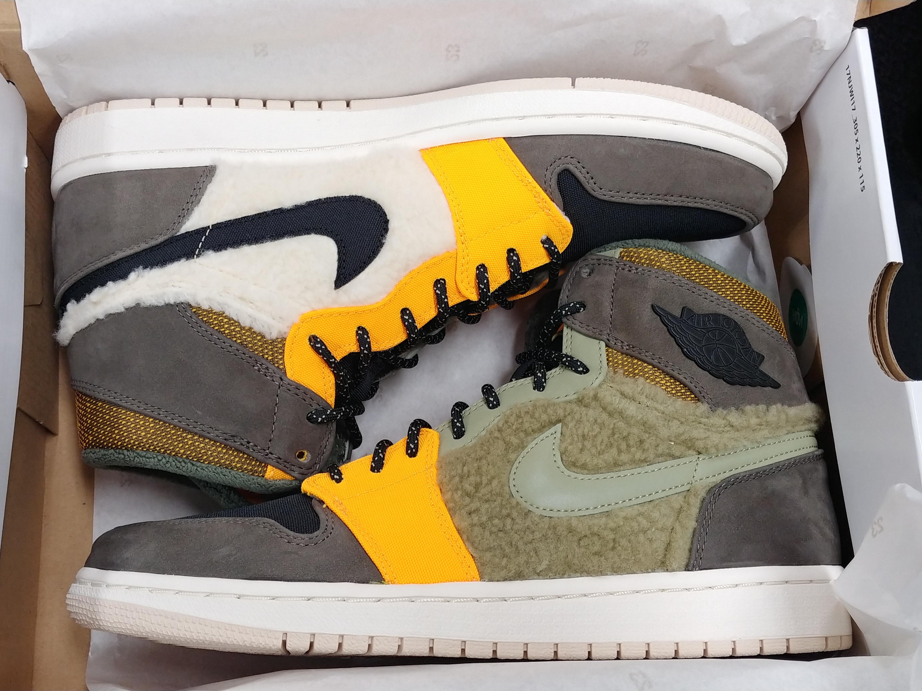 (W) Jordan 1 Retro High Utility Pack 착용 스타일