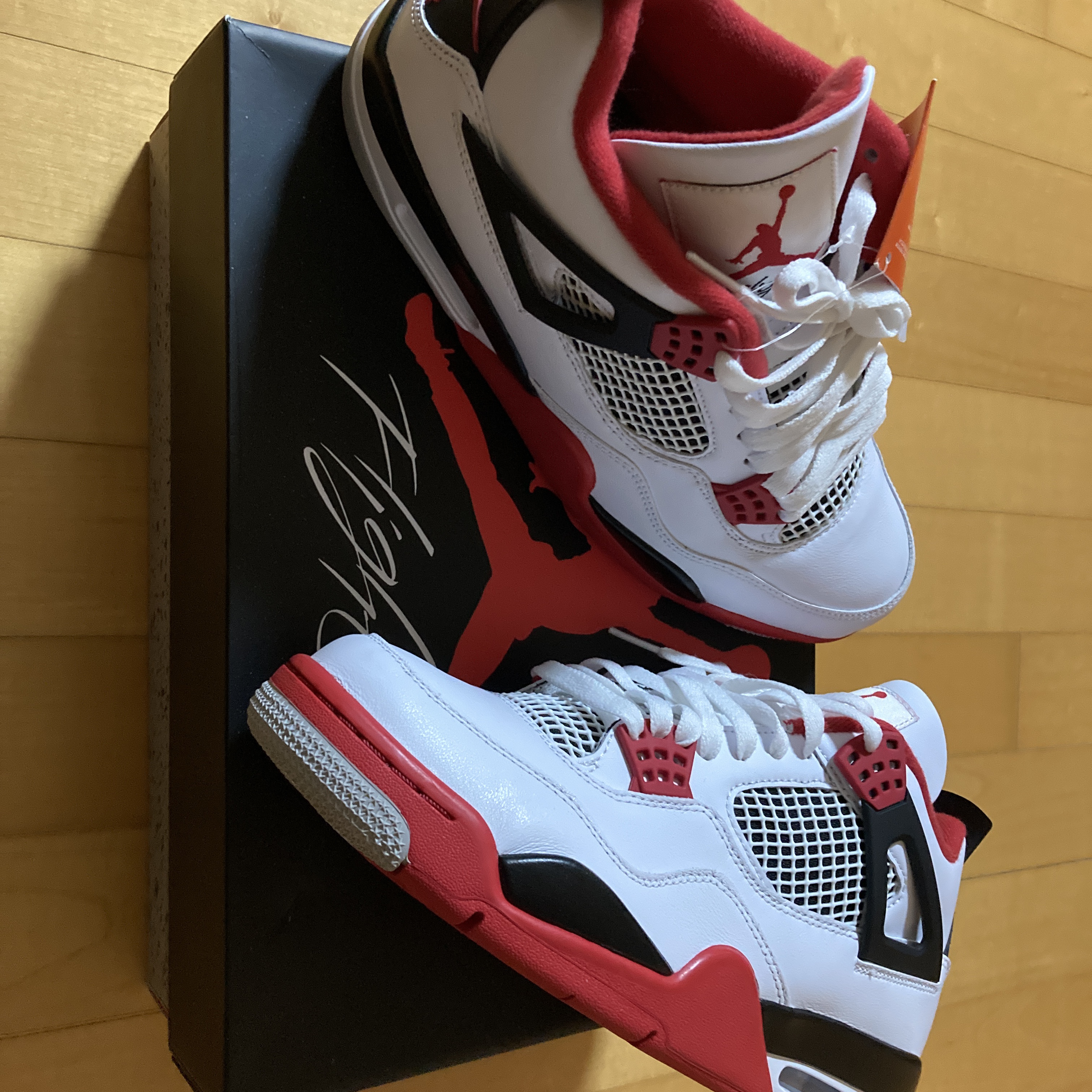Jordan 4 Retro OG Fire Red 2020 착용 스타일