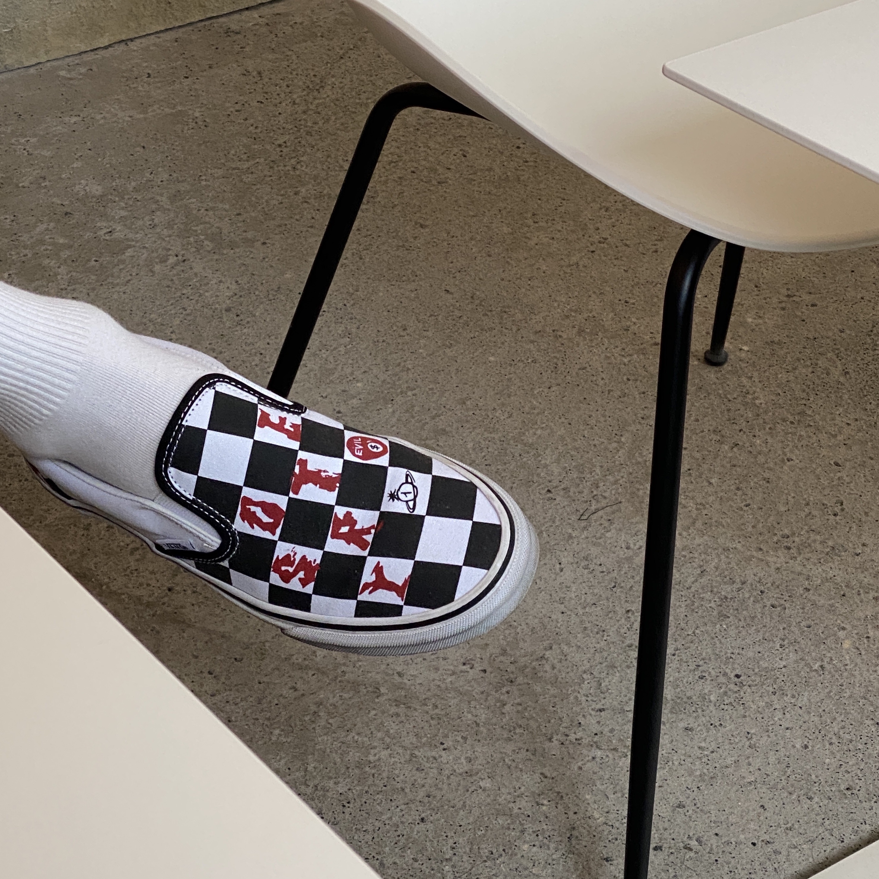 Vans x Vivienne Westwood Slip-On Checkerboard White 착용 스타일