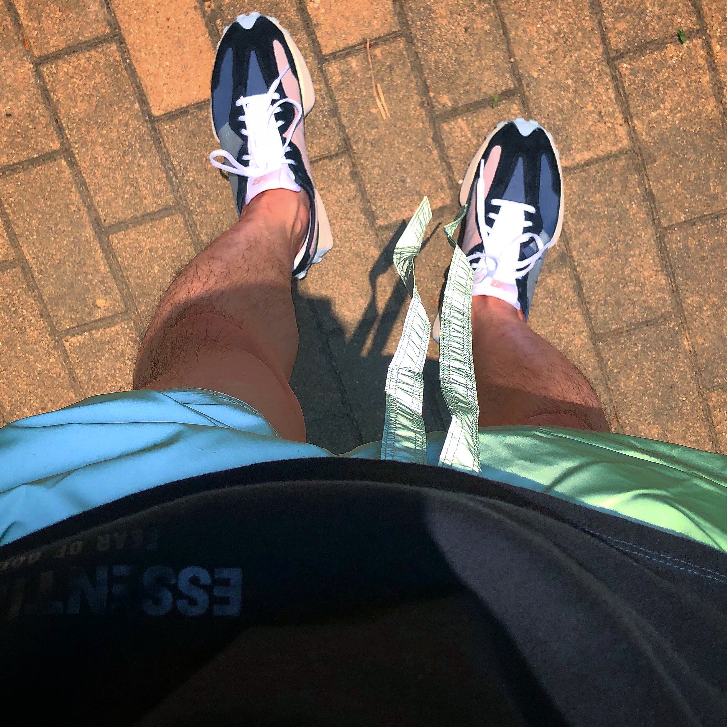 (W) New Balance 327 Black 착용 스타일