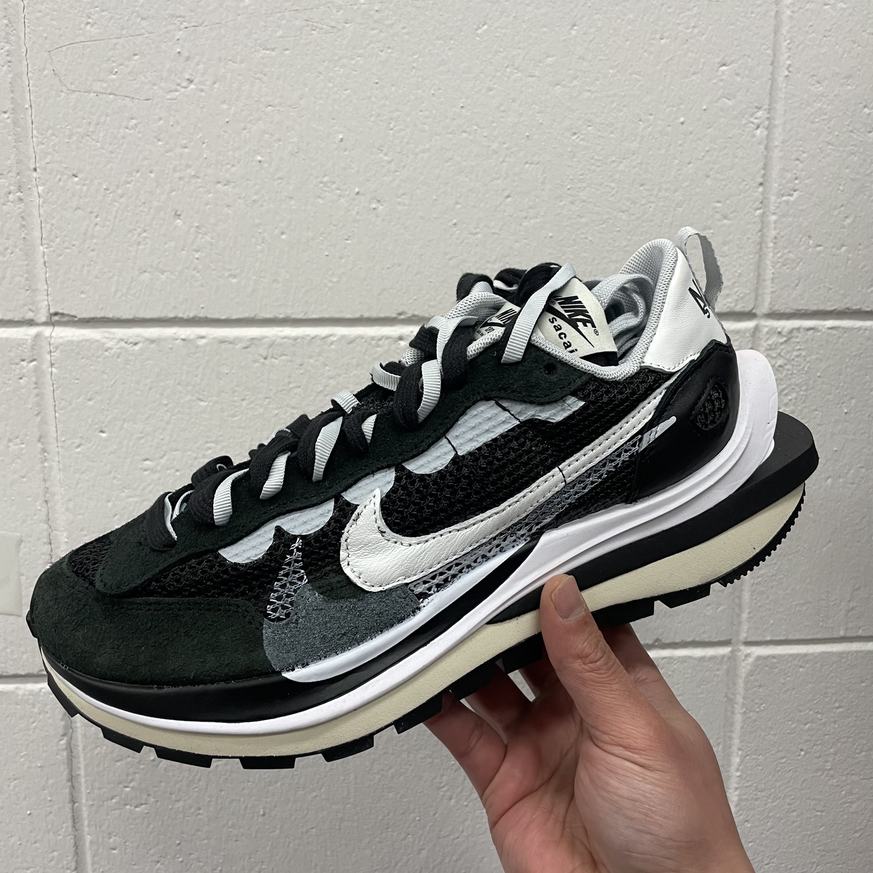 Nike x Sacai VaporWaffle Black White 착용 스타일
