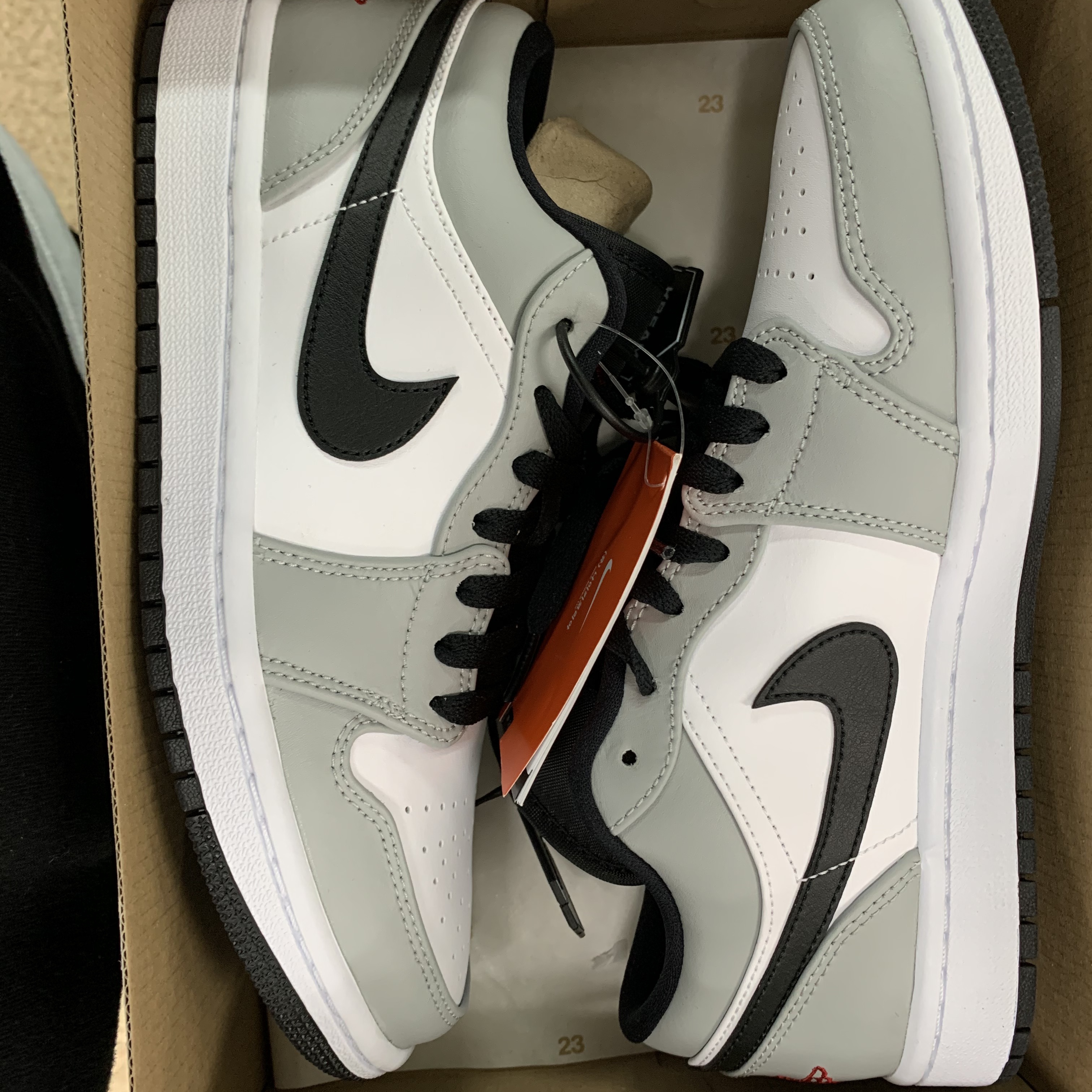 Jordan 1 Low Light Smoke Grey 착용 스타일
