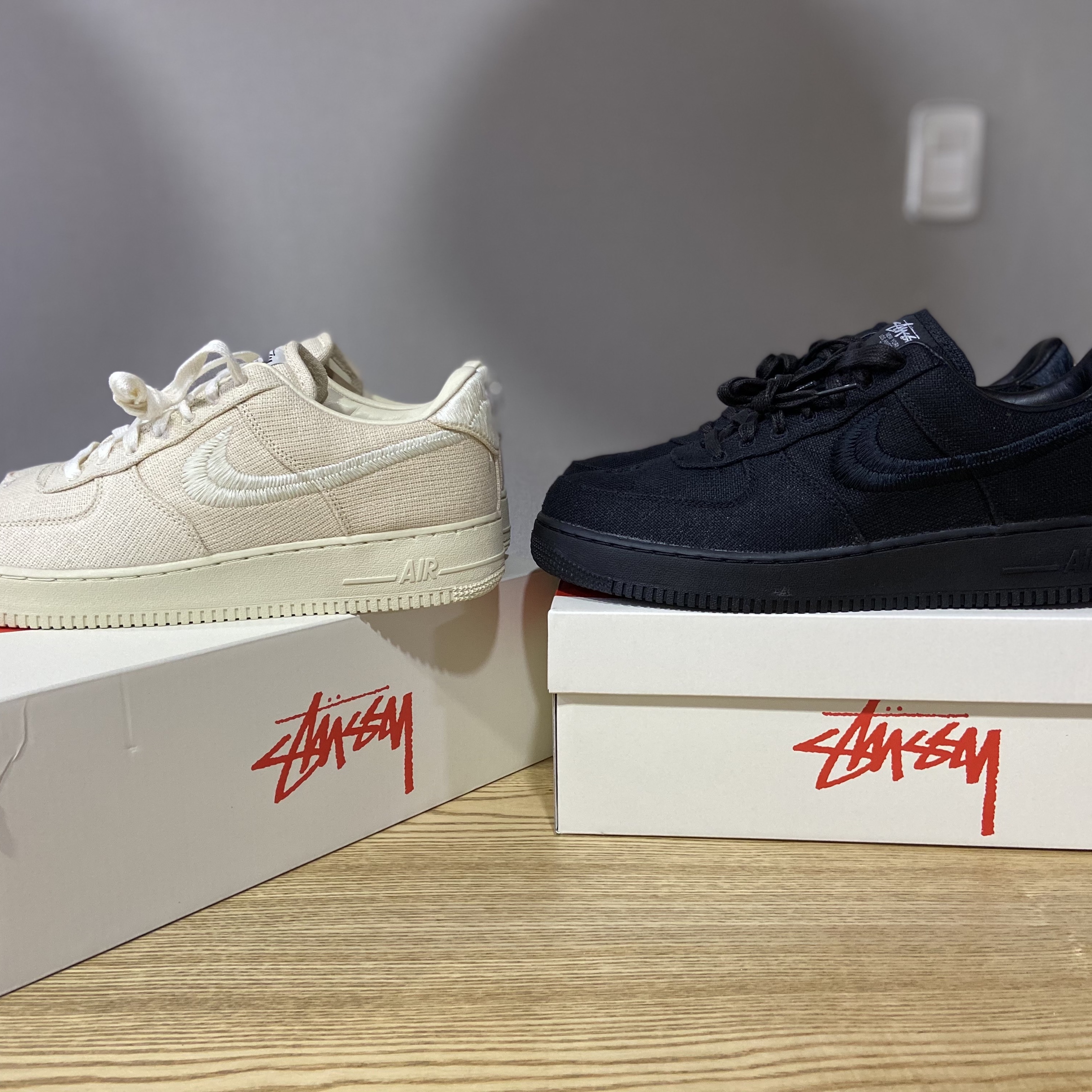 Nike x Stussy Air Force 1 Low Triple Black, Nike x Stussy Air Force 1 Low Fossil 착용 스타일