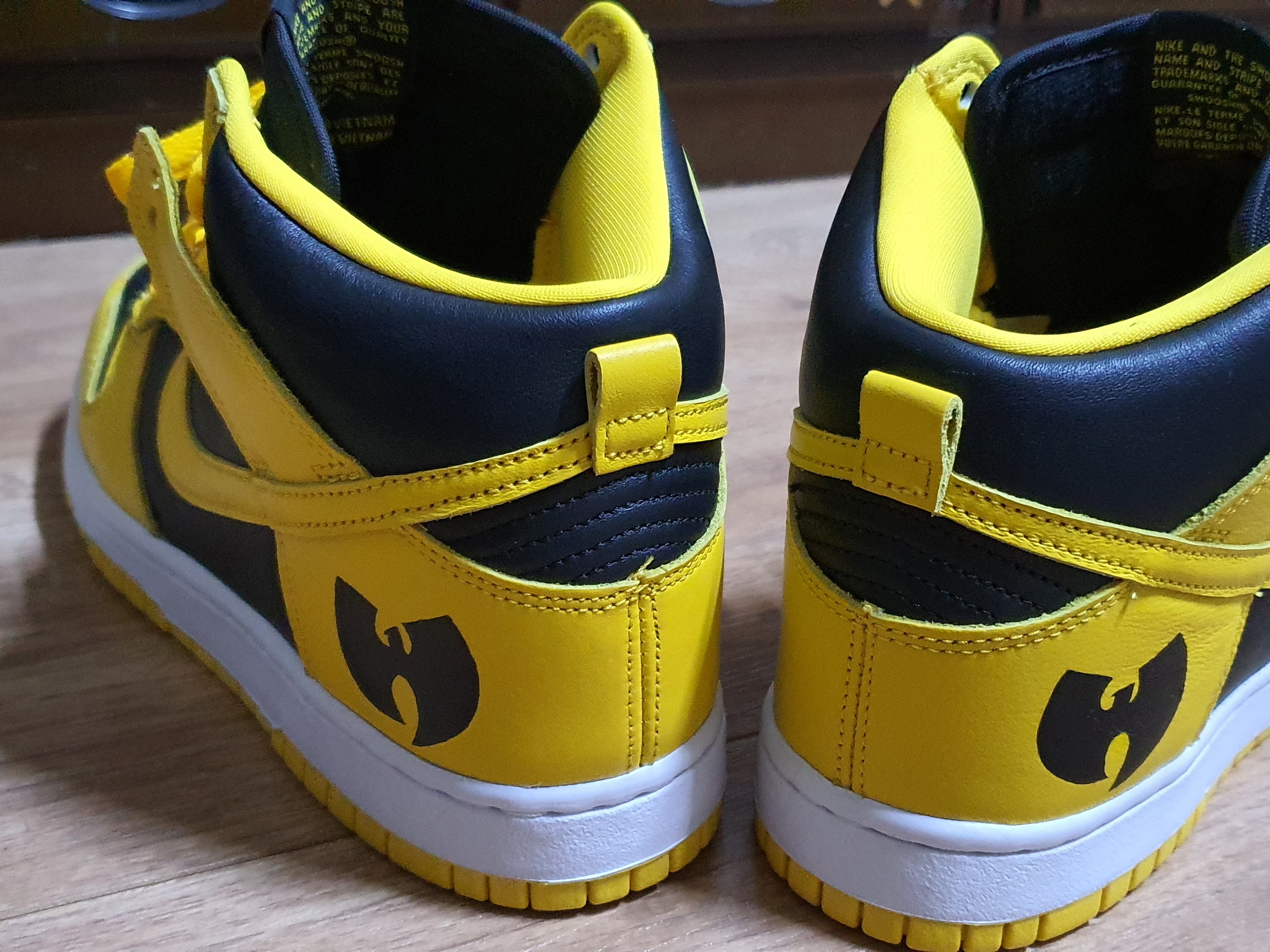 Nike Dunk High SP Varsity Maize 착용 스타일 - 1