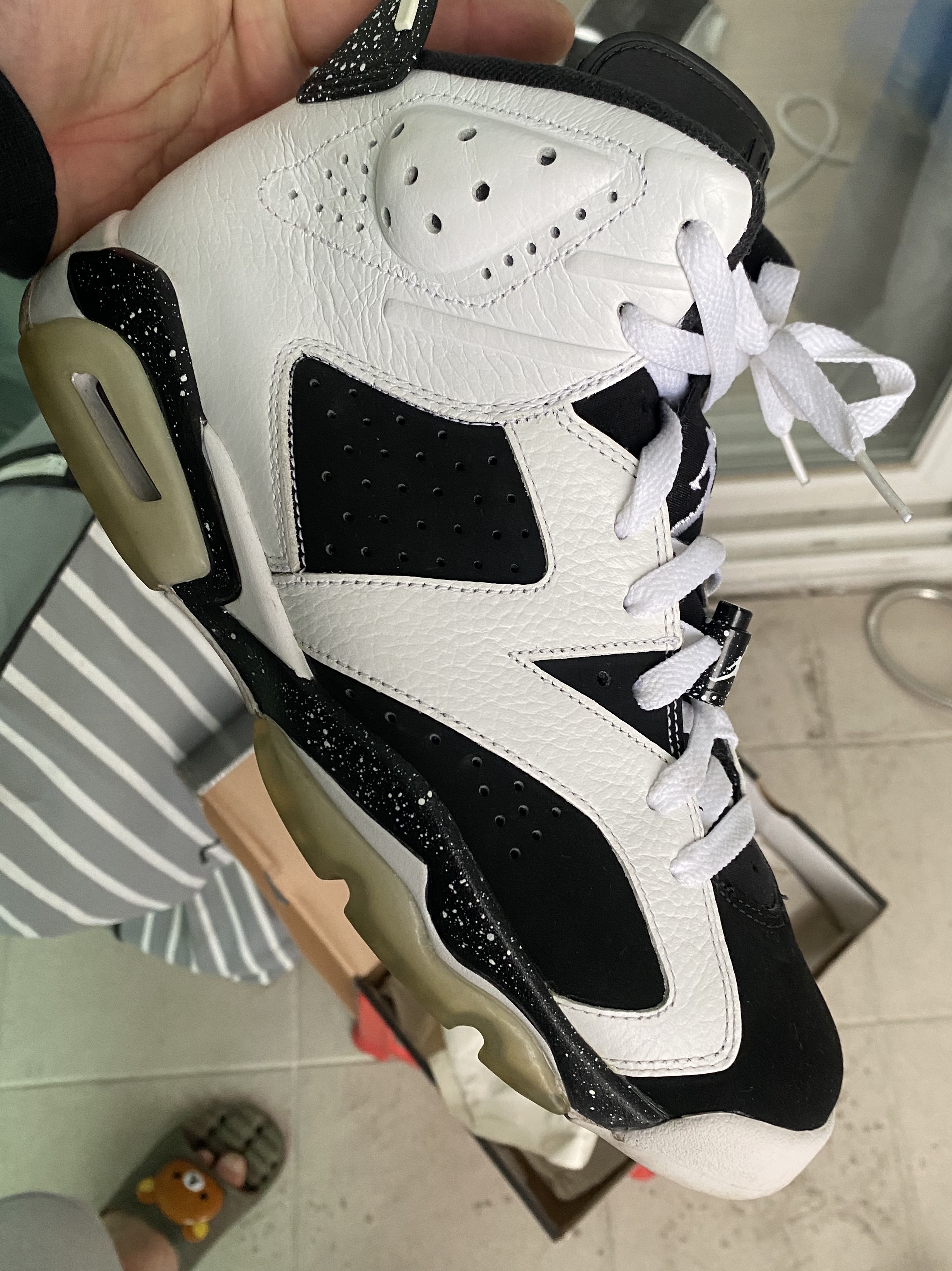 Jordan 6 Retro Oreo 착용 스타일