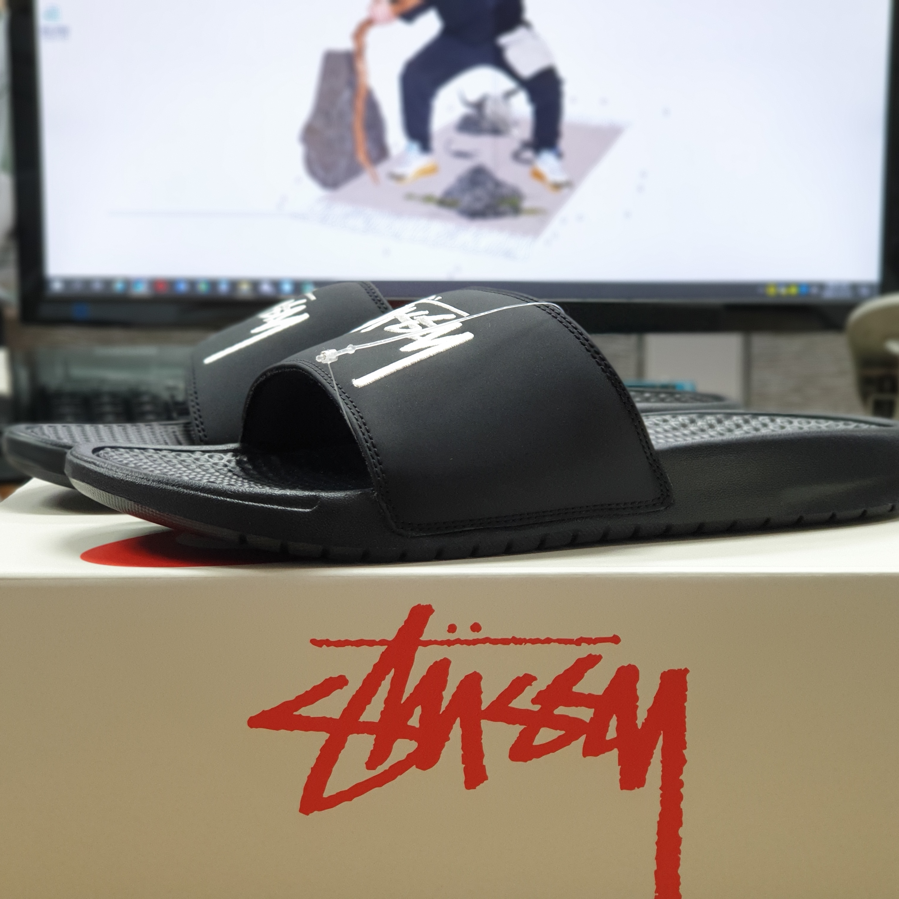 Nike x Stussy Benassi Slide Black 착용 스타일