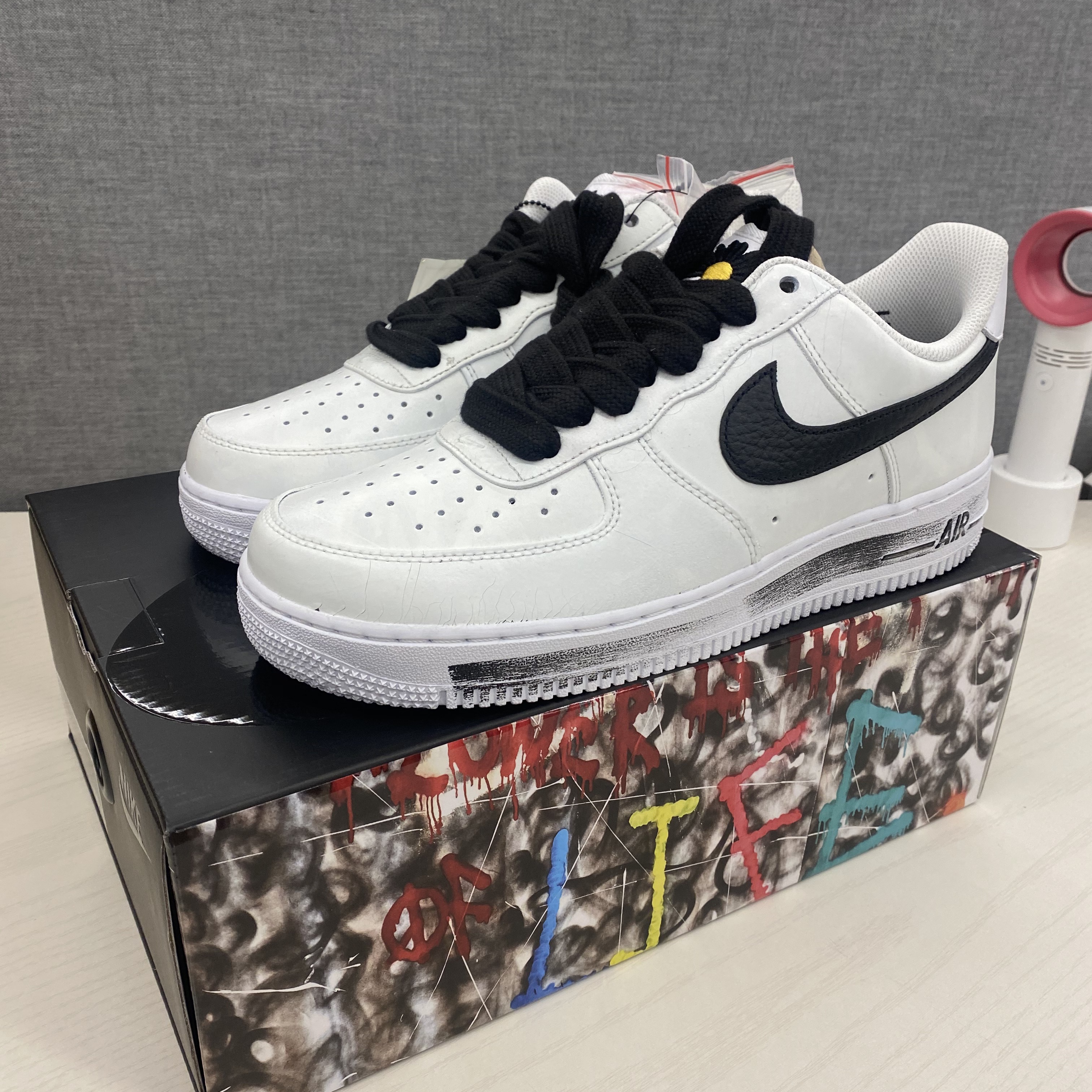 Nike x Peaceminusone Air Force 1 Low Para-Noise 2.0 착용 스타일