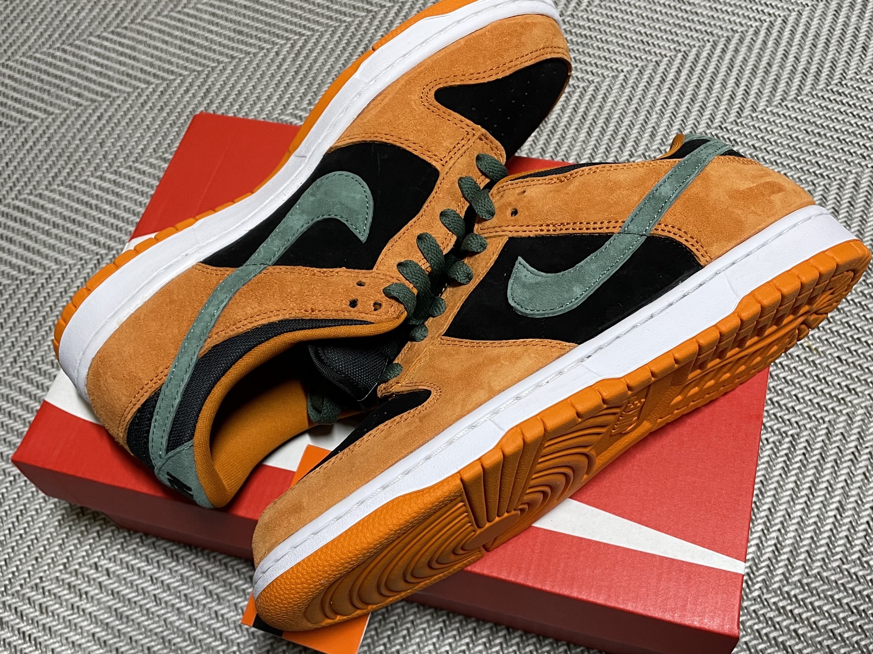 Nike Dunk Low SP Ceramic 착용 스타일 - 2