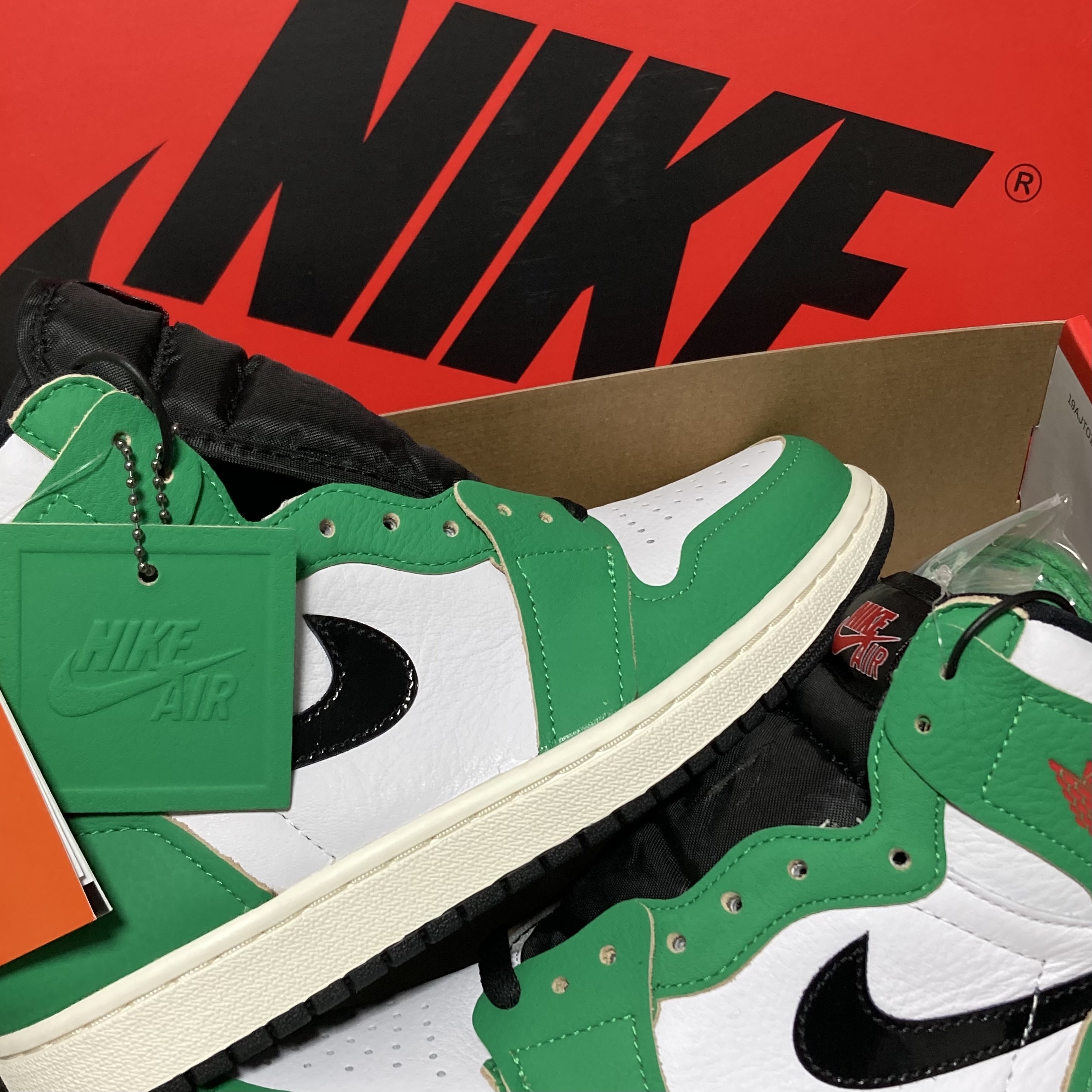 (W) Jordan 1 Retro High OG Lucky Green 착용 스타일