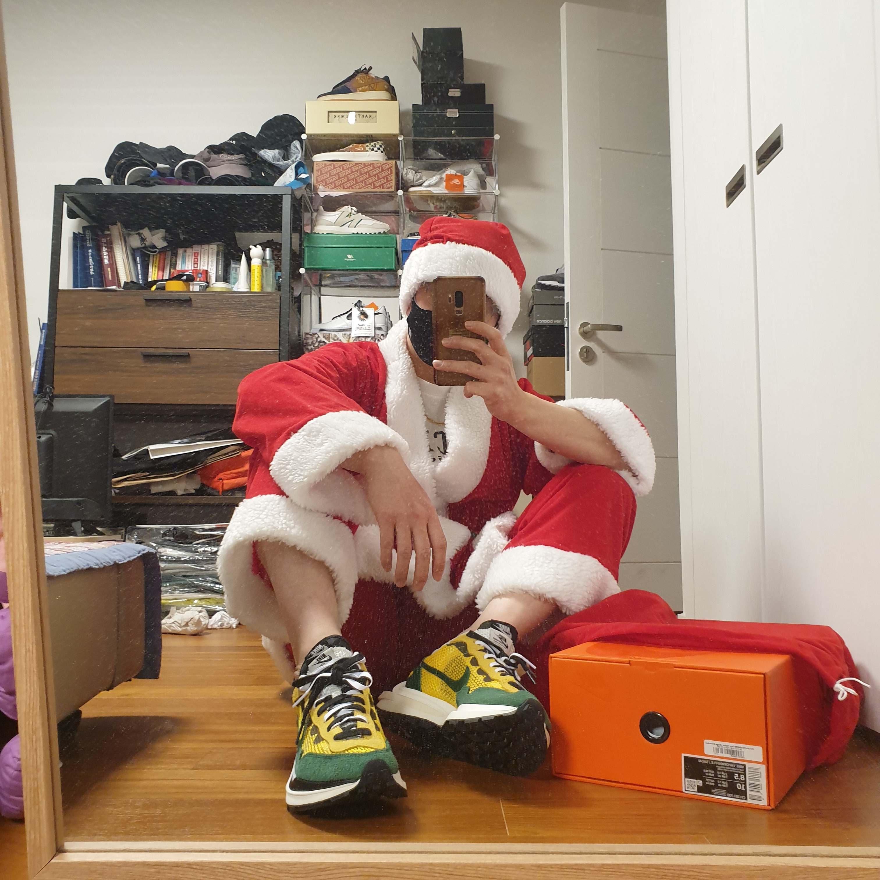 Nike x Sacai VaporWaffle Tour Yellow & Gorge Green Sail 착용 스타일 - 2