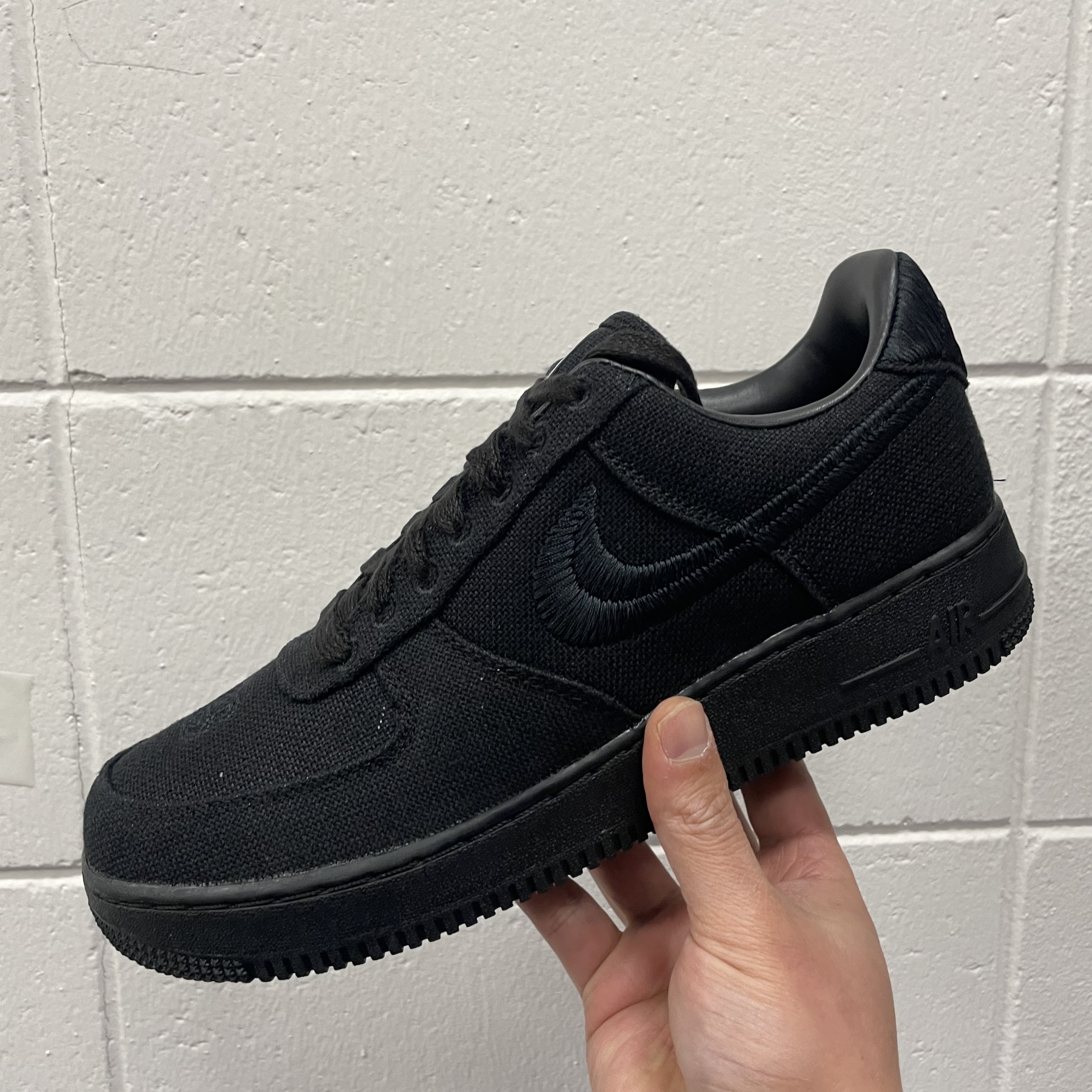 Nike x Stussy Air Force 1 Low Triple Black 착용 스타일