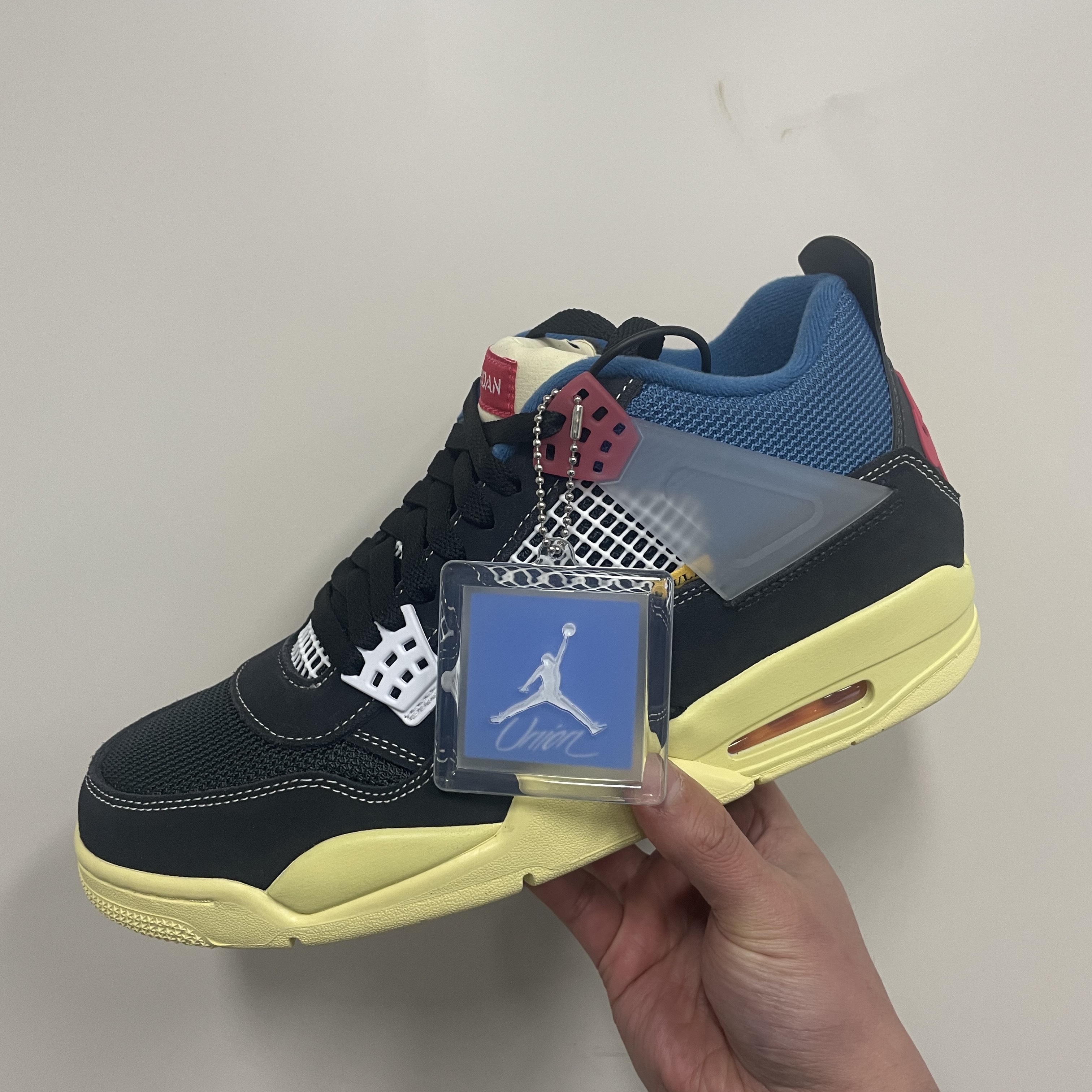 Jordan 4 x Union Retro Off Noir 착용 스타일